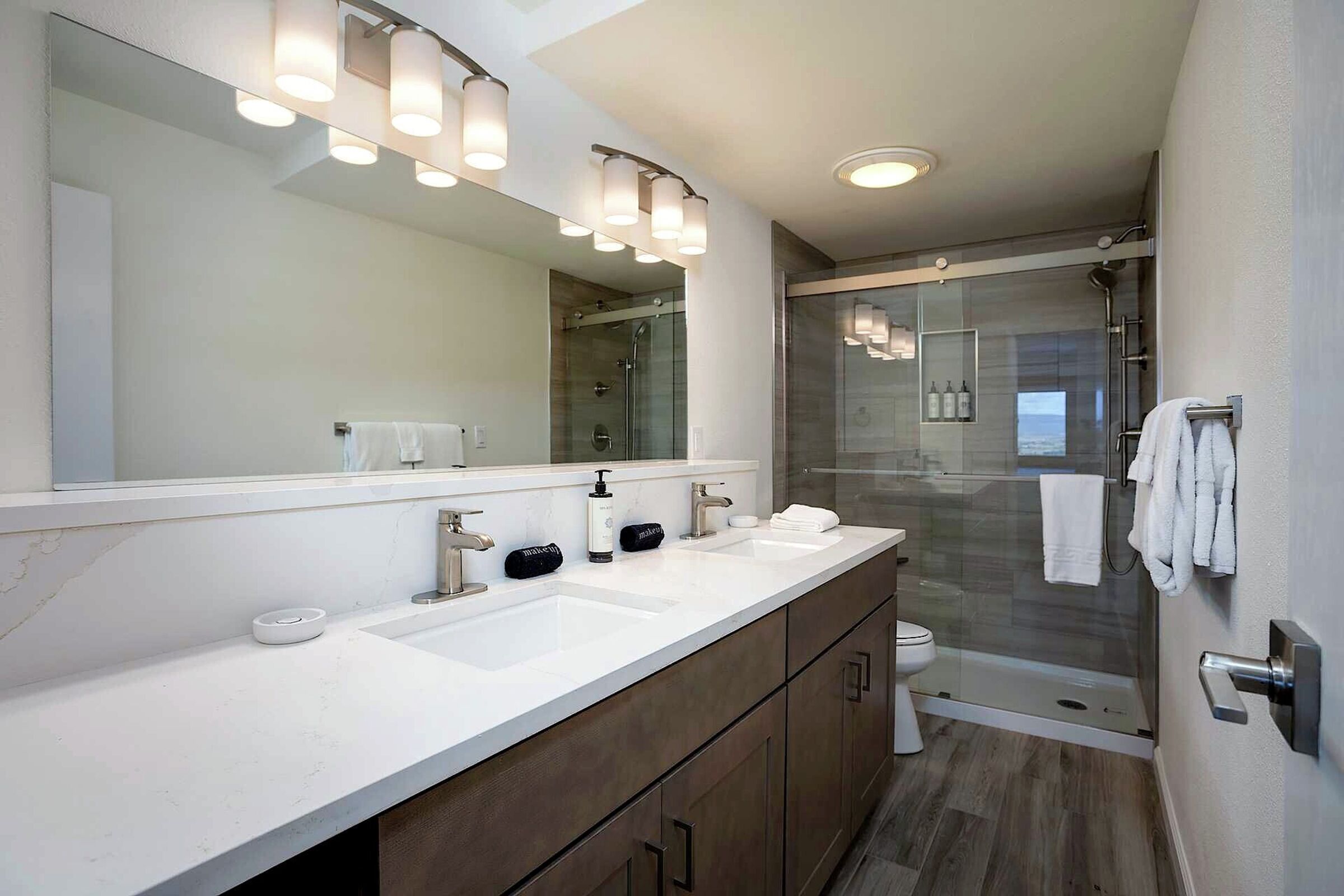 Master Ensuite Bathroom