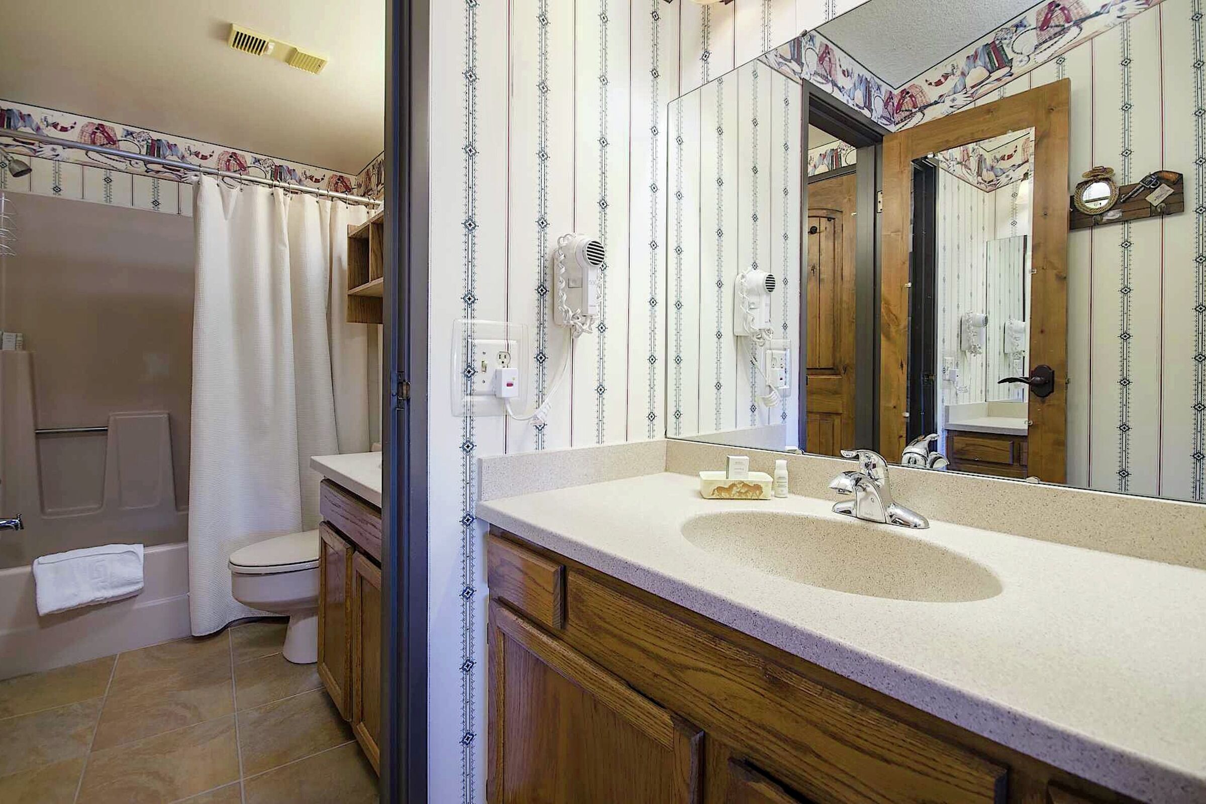 Master Ensuite Bathroom