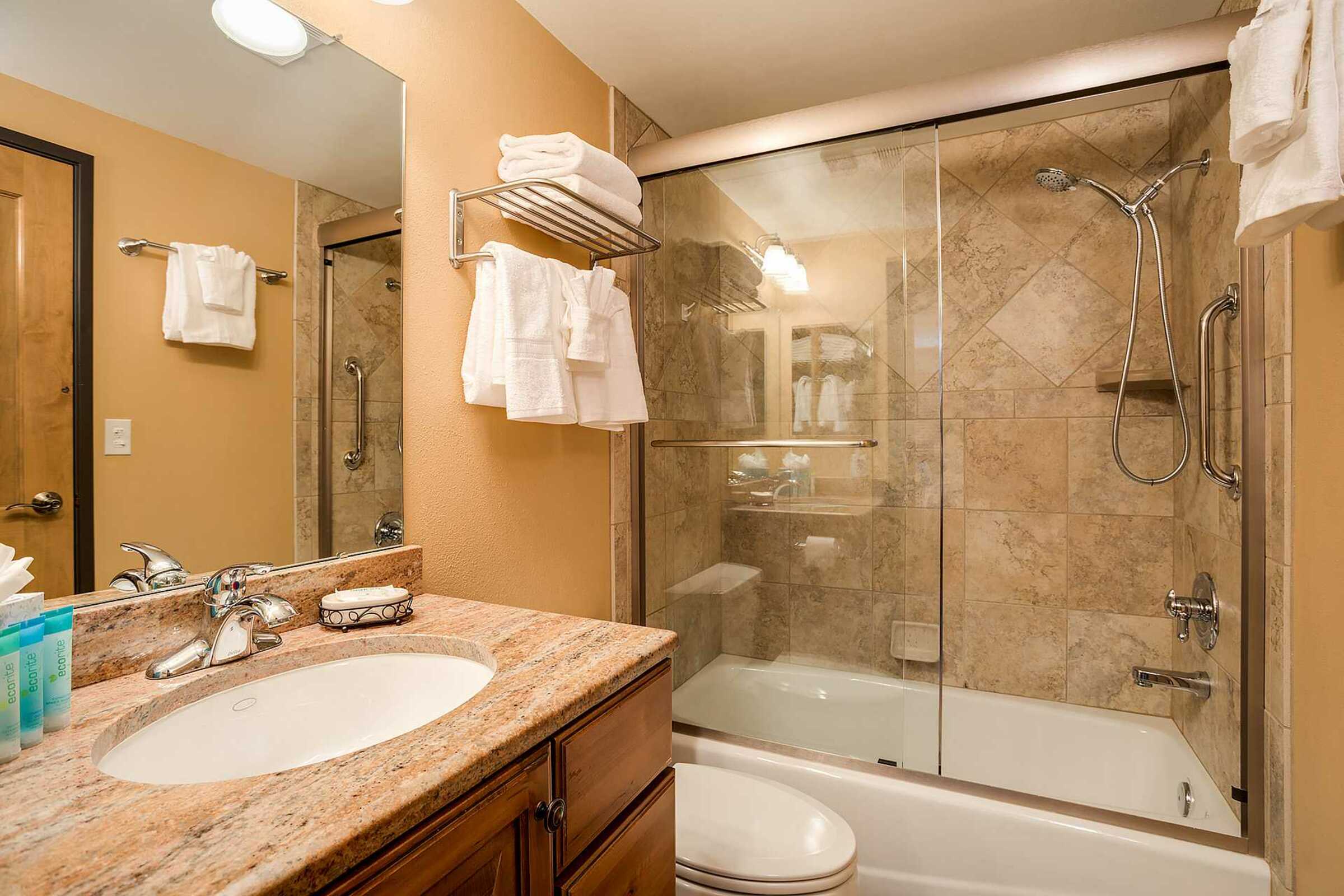 Master Ensuite Bathroom