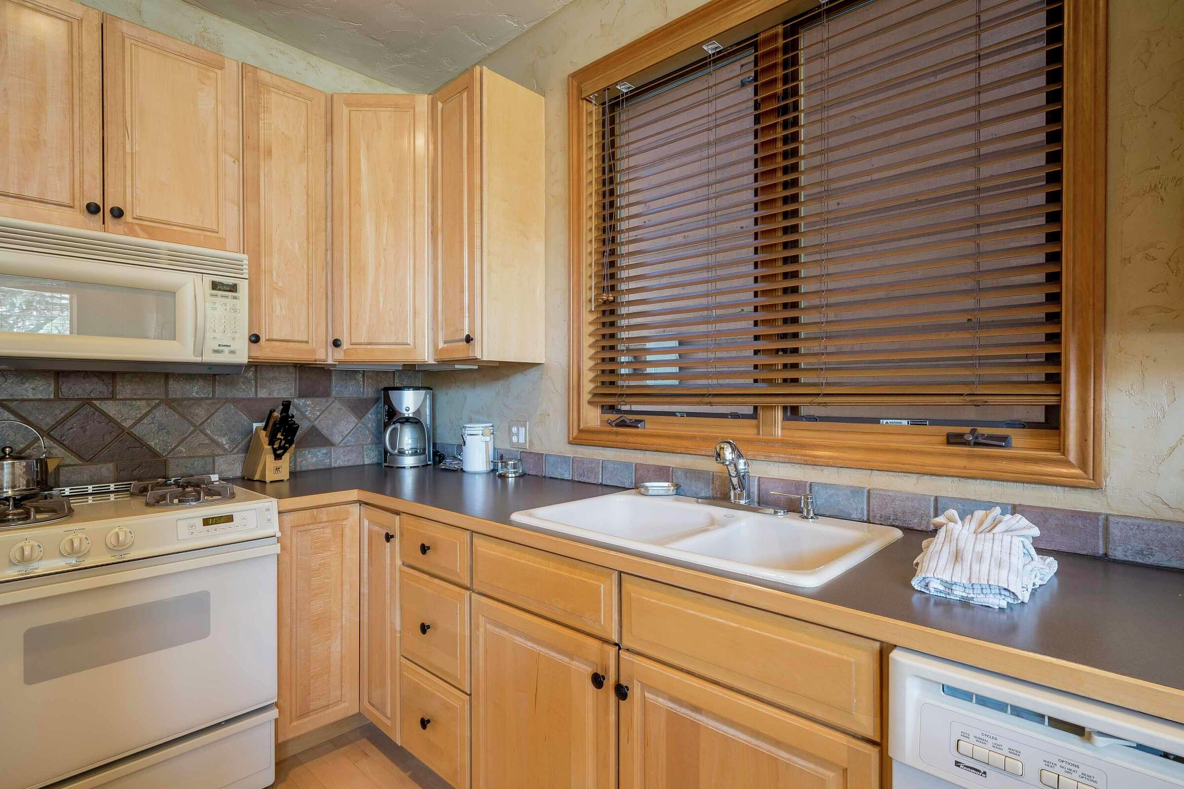 #4 - Kitchen