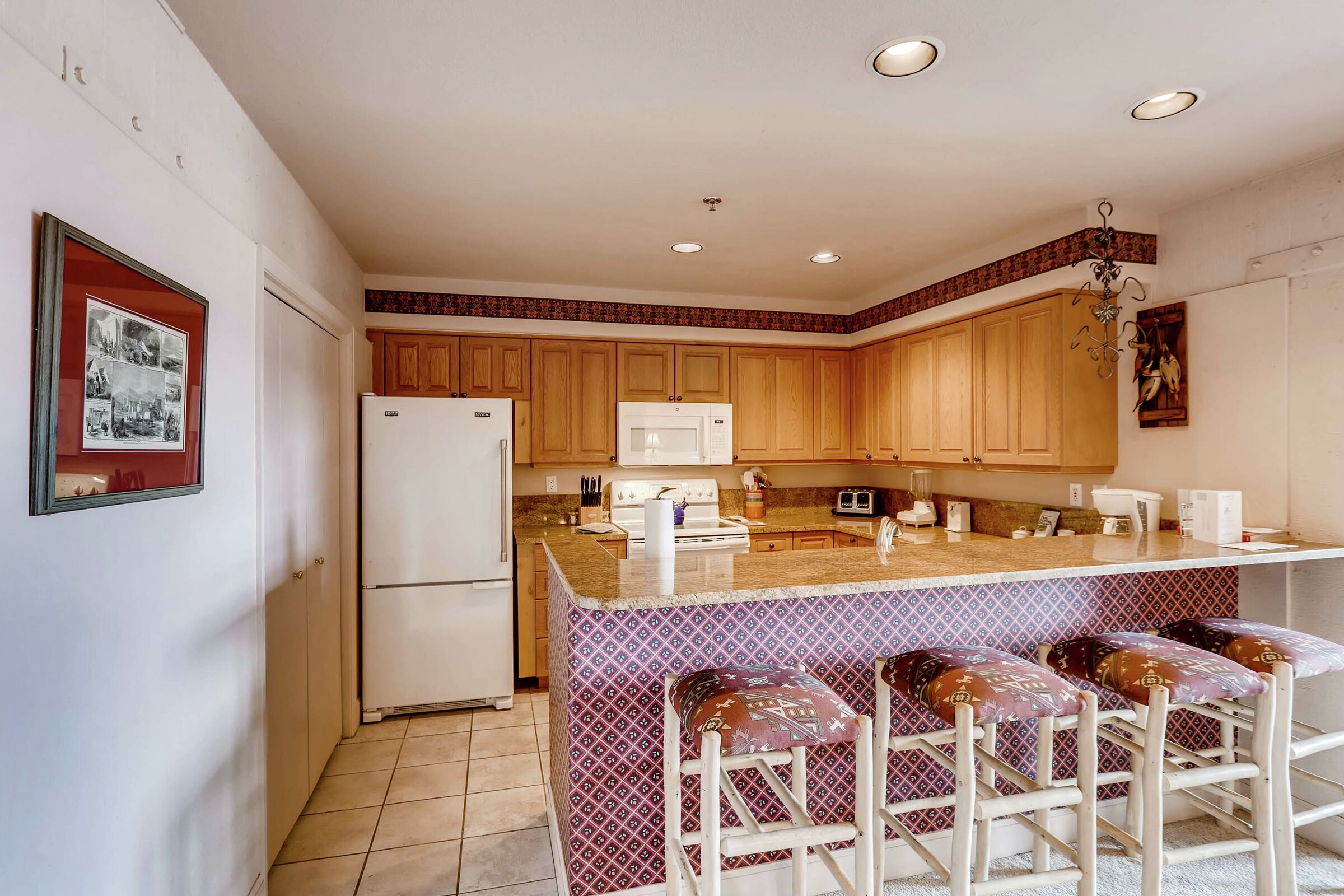 #4 - Shadows - Kitchen