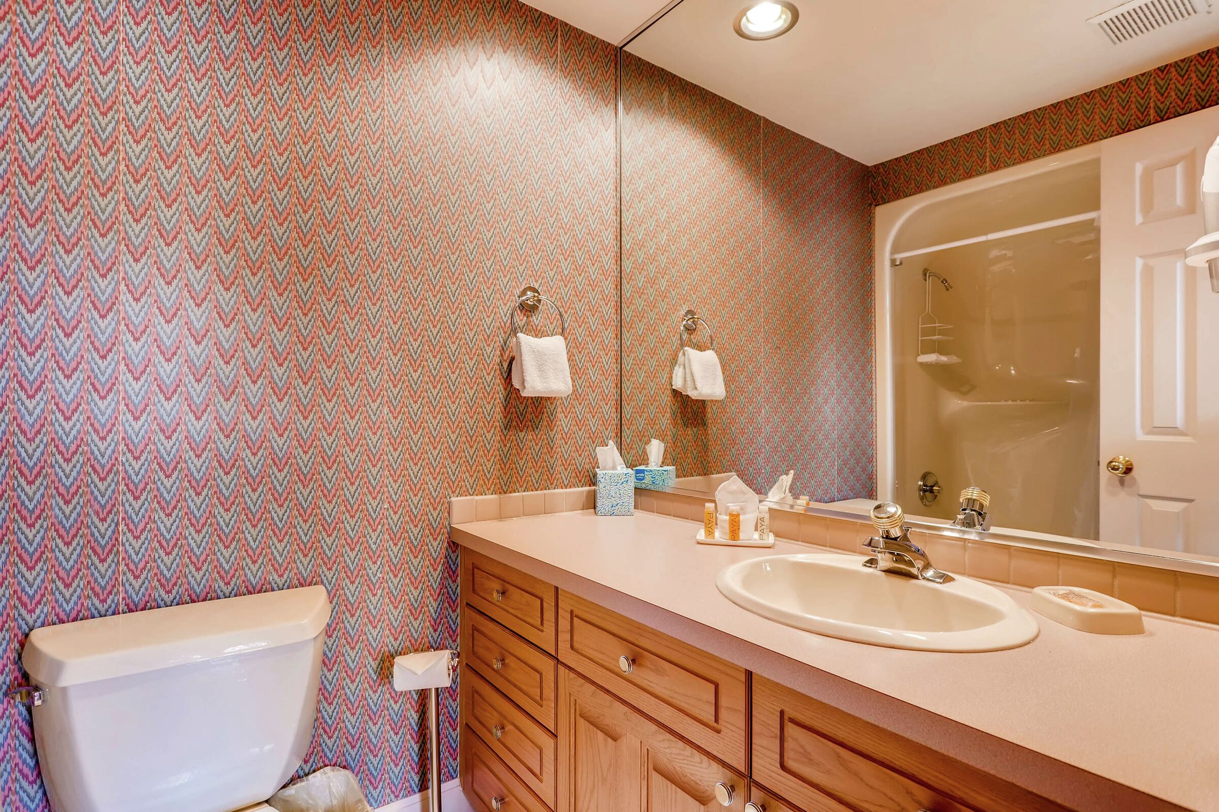 #4 - Shadows - Bathroom