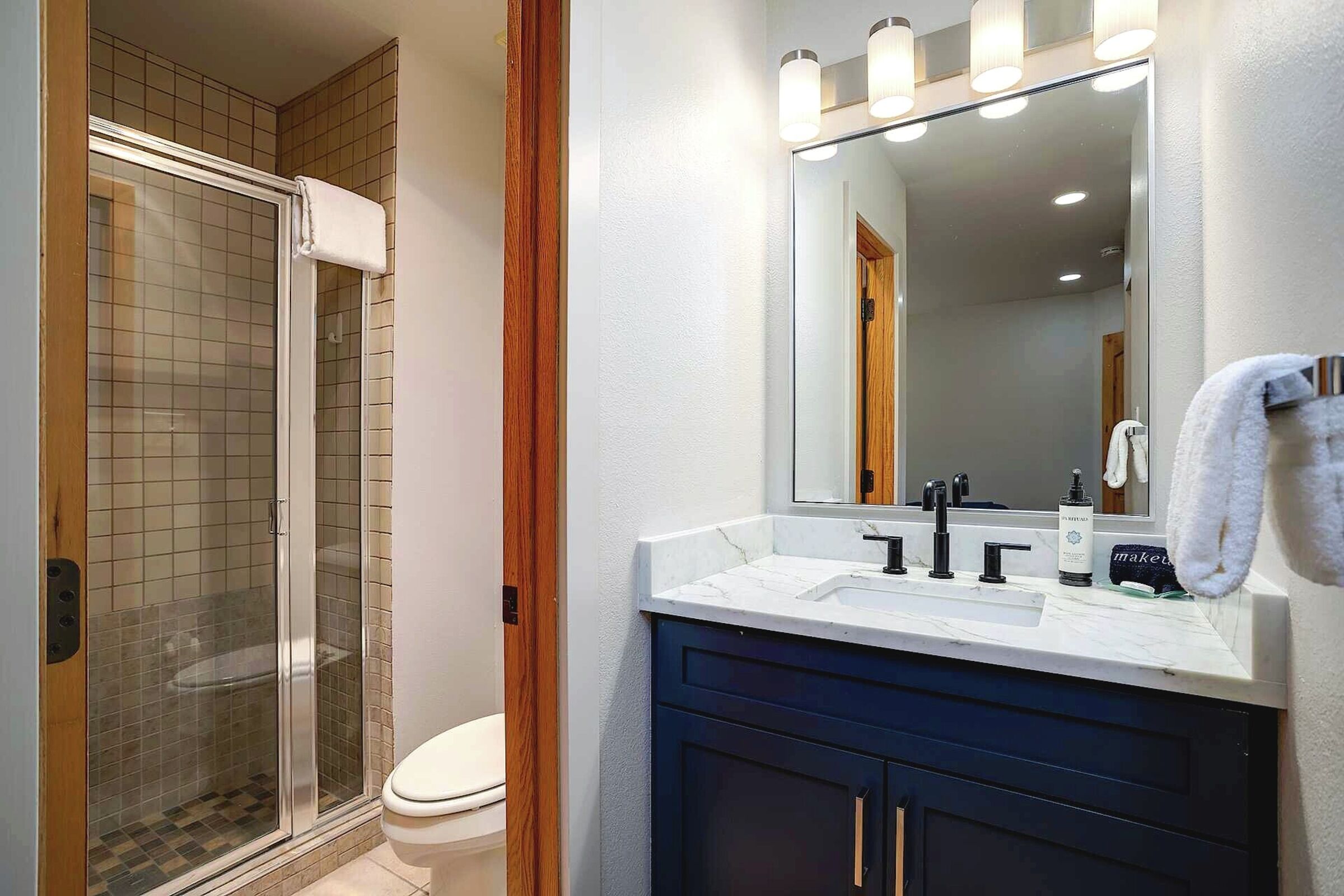 Den Ensuite Bathroom