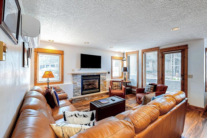 #1112 - Living Area