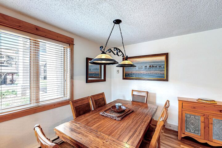 #1112 - Dining Area