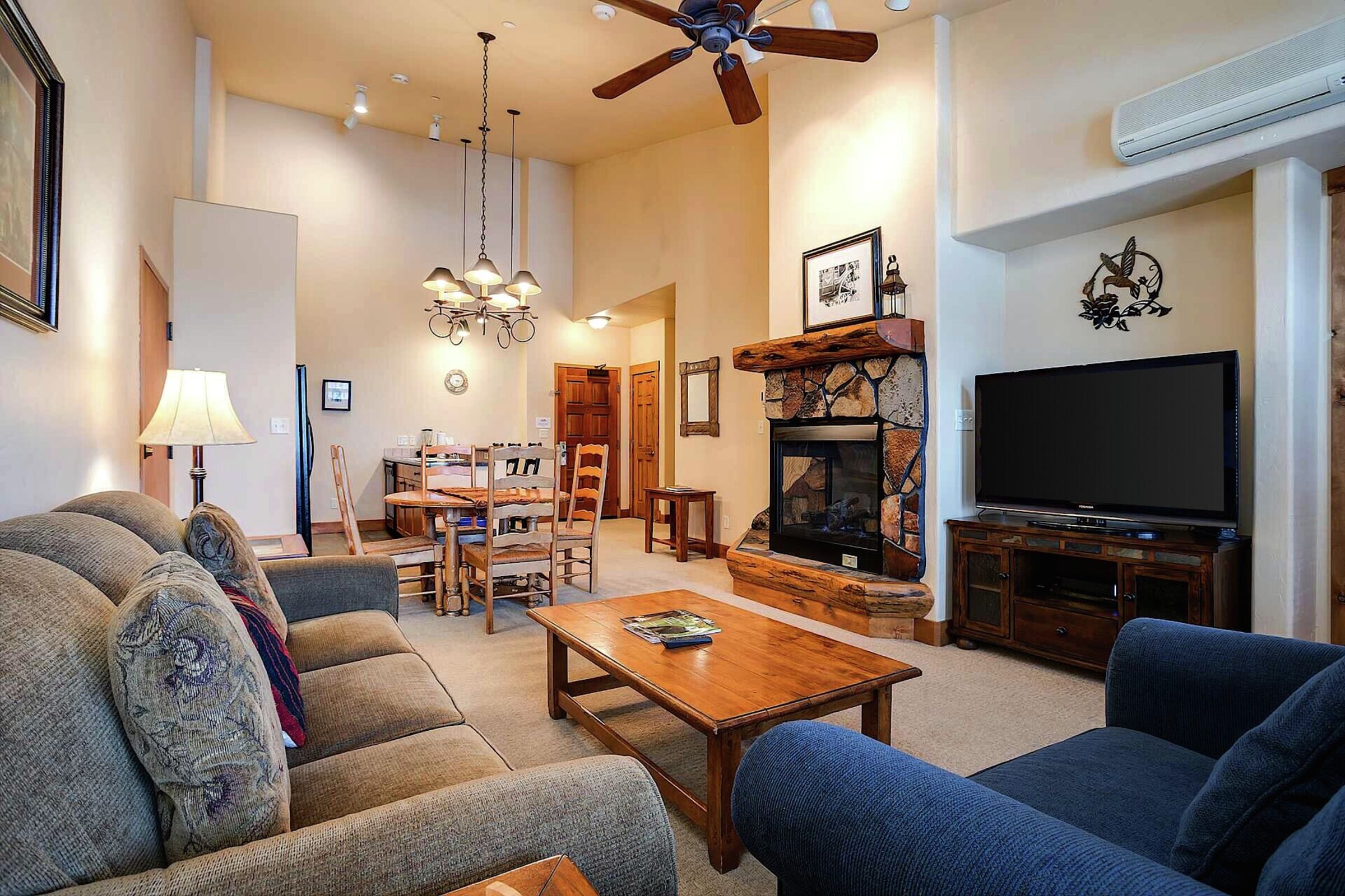 #2312 - Living Area