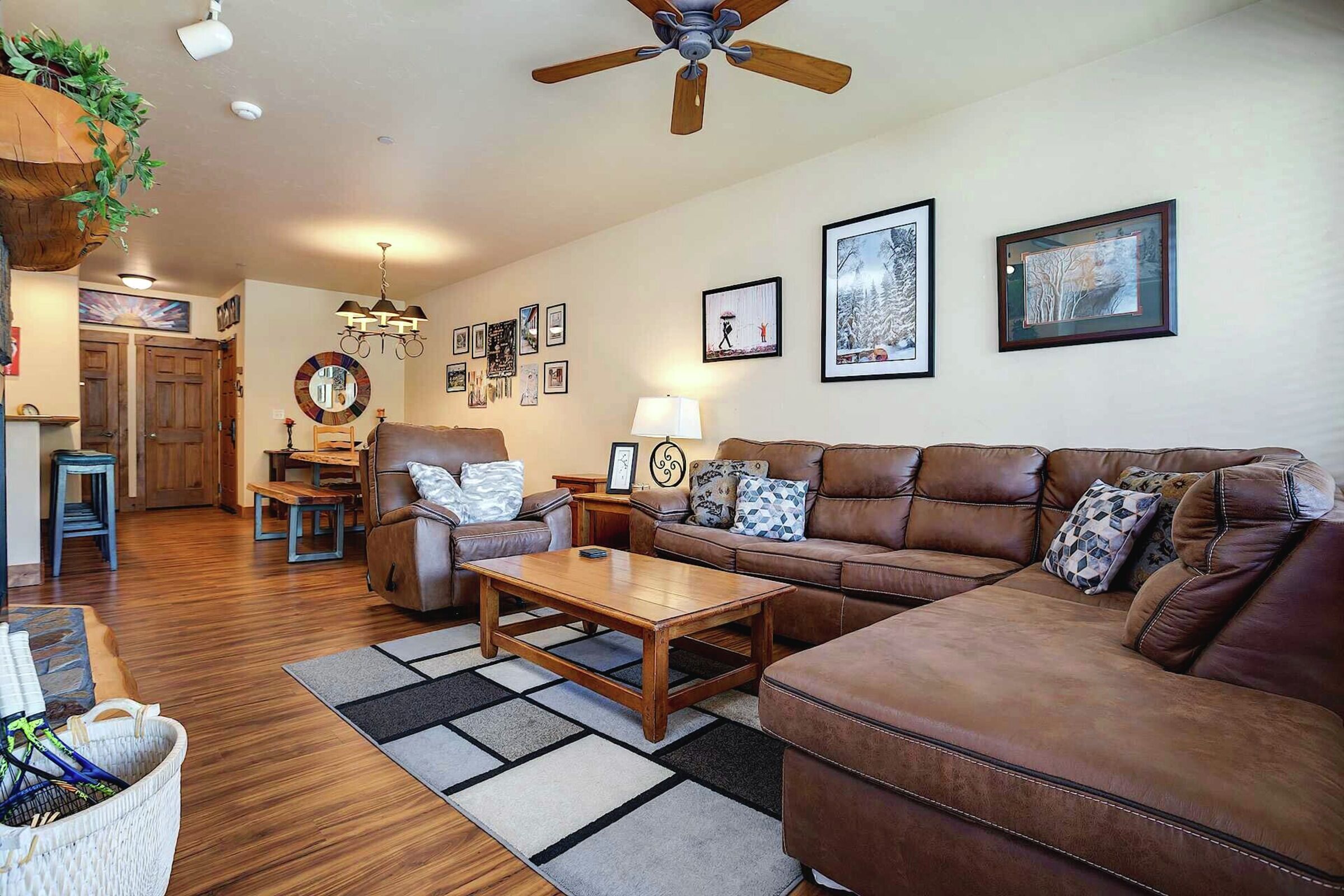 #2104 - Living Area