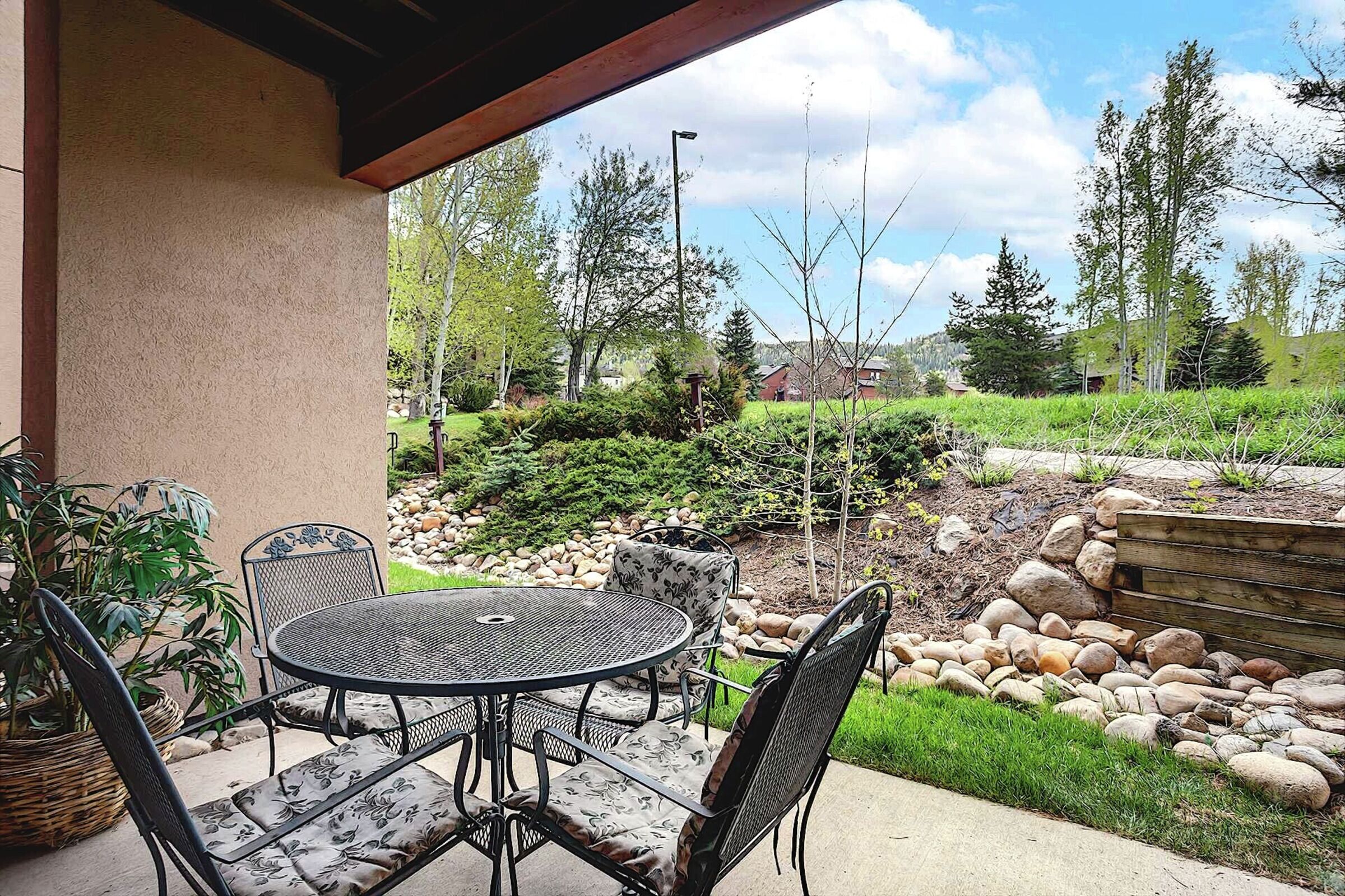 #2104 - Patio
