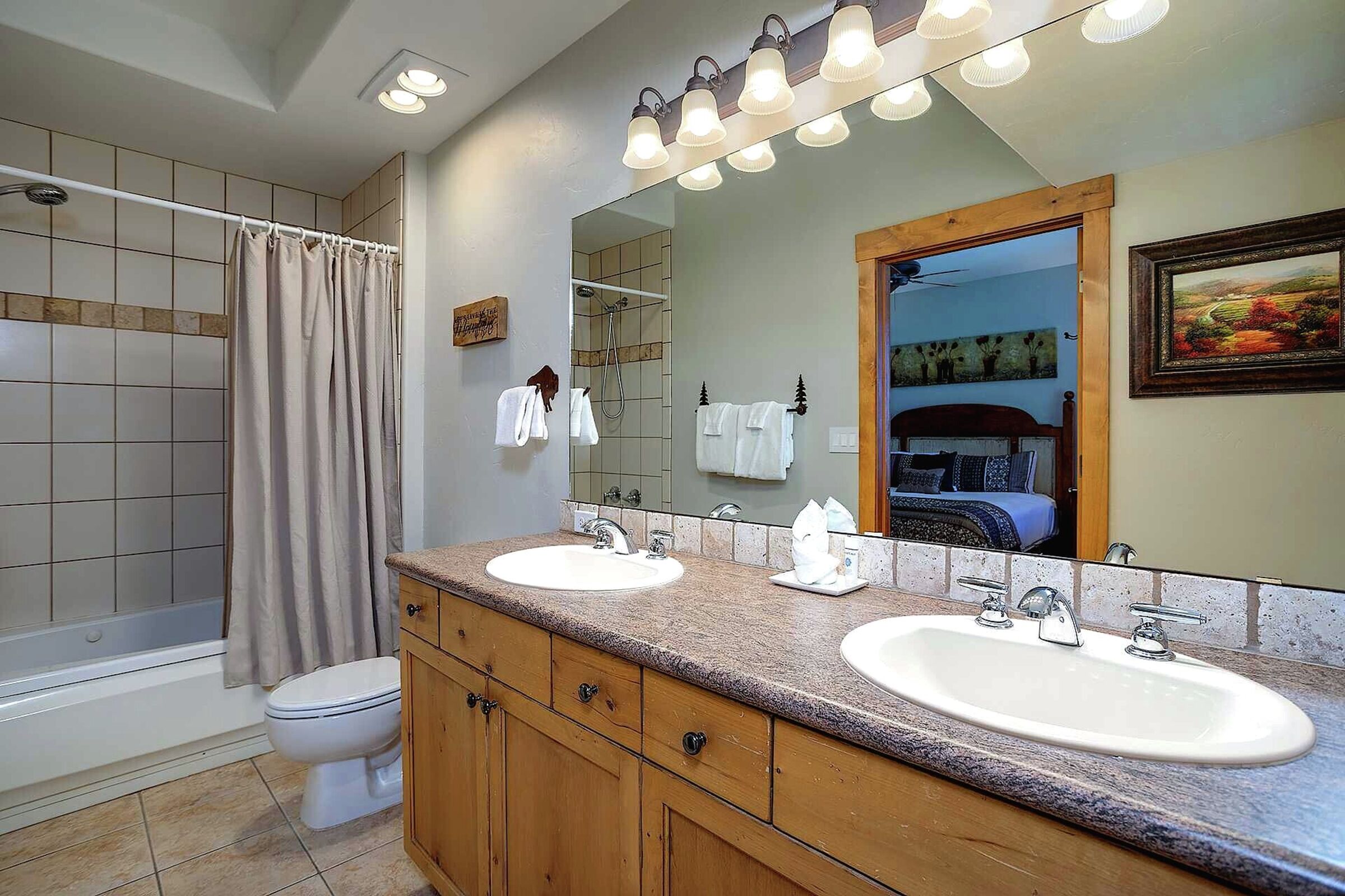 #2304 - Master Ensuite Bathroom