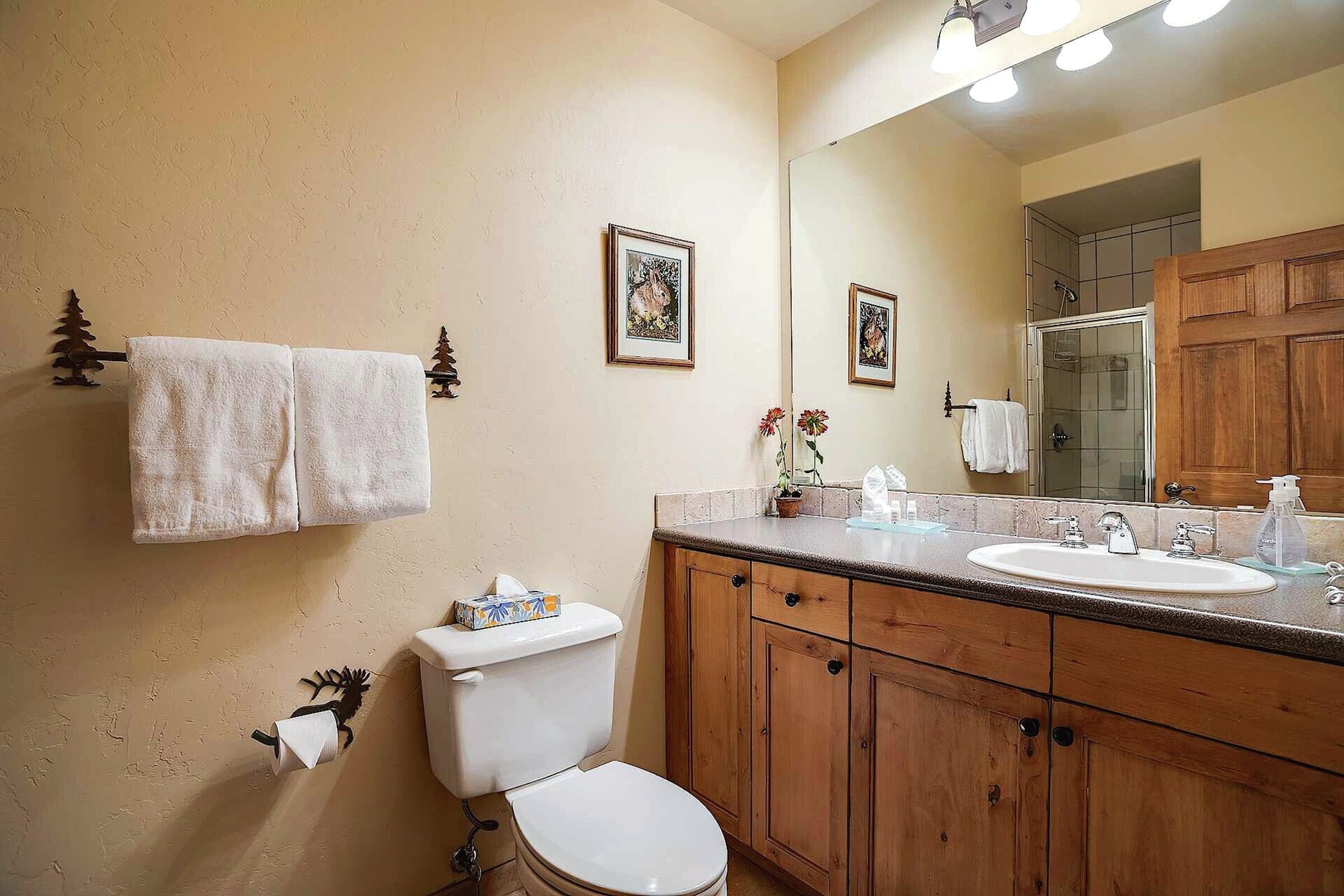 #2108 - Ensuite Bathroom