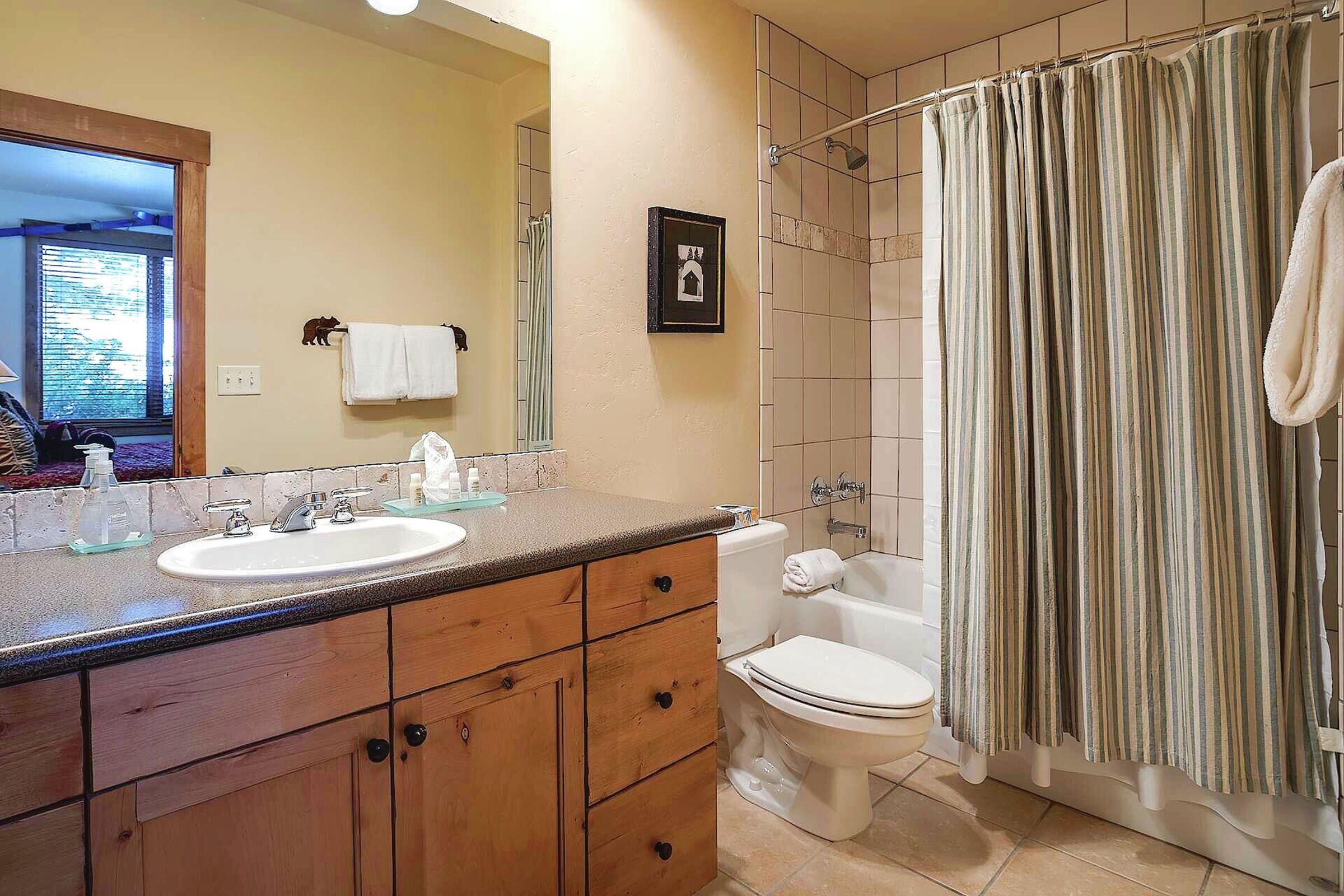 #2108 - Ensuite Bathroom