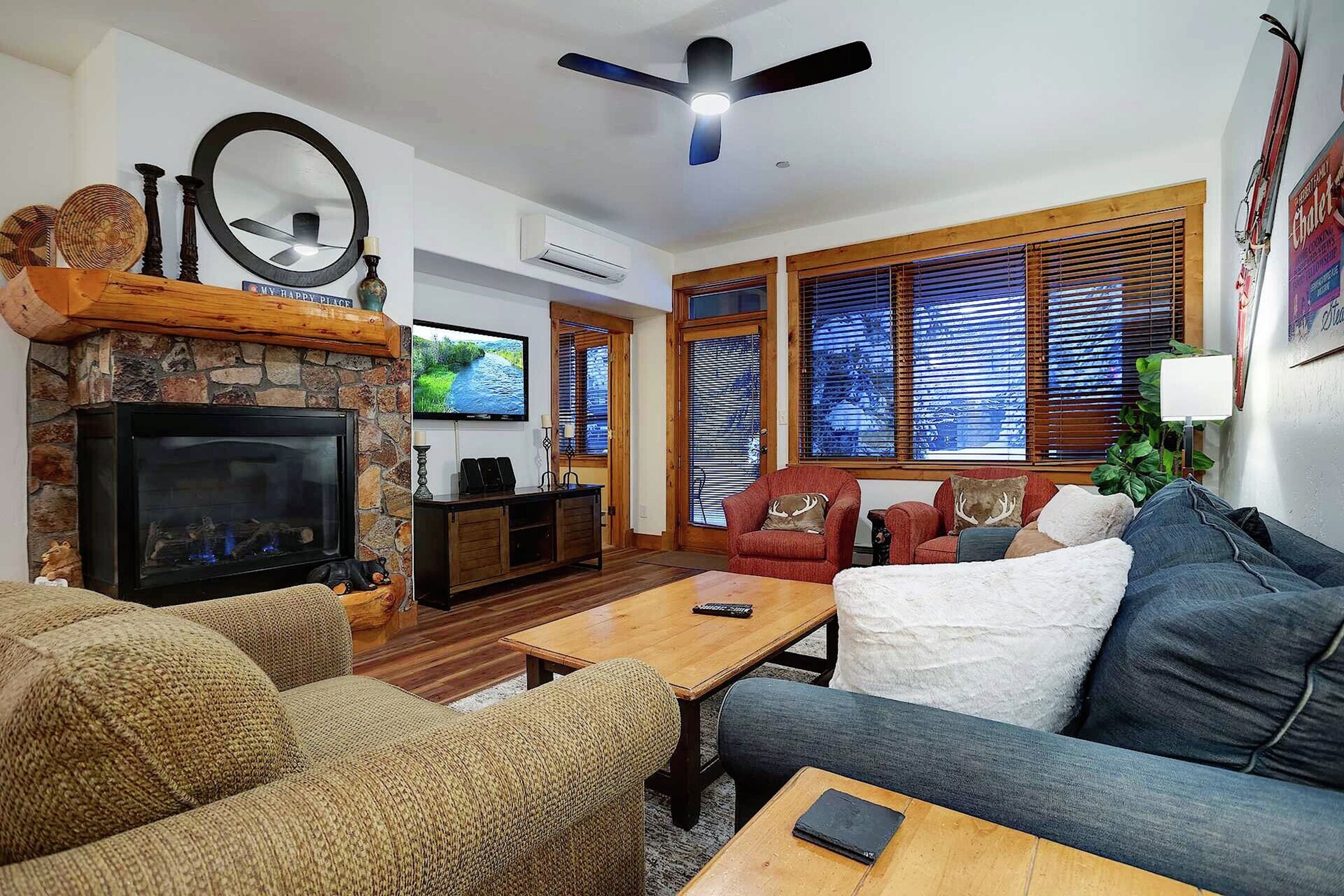 #2108 - Living Area