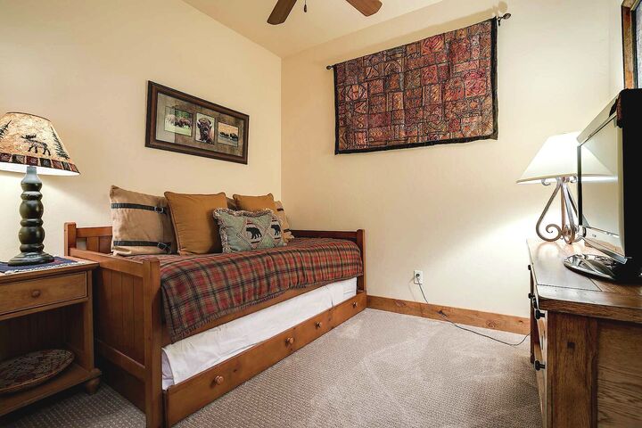 #2306 - Den with Beds