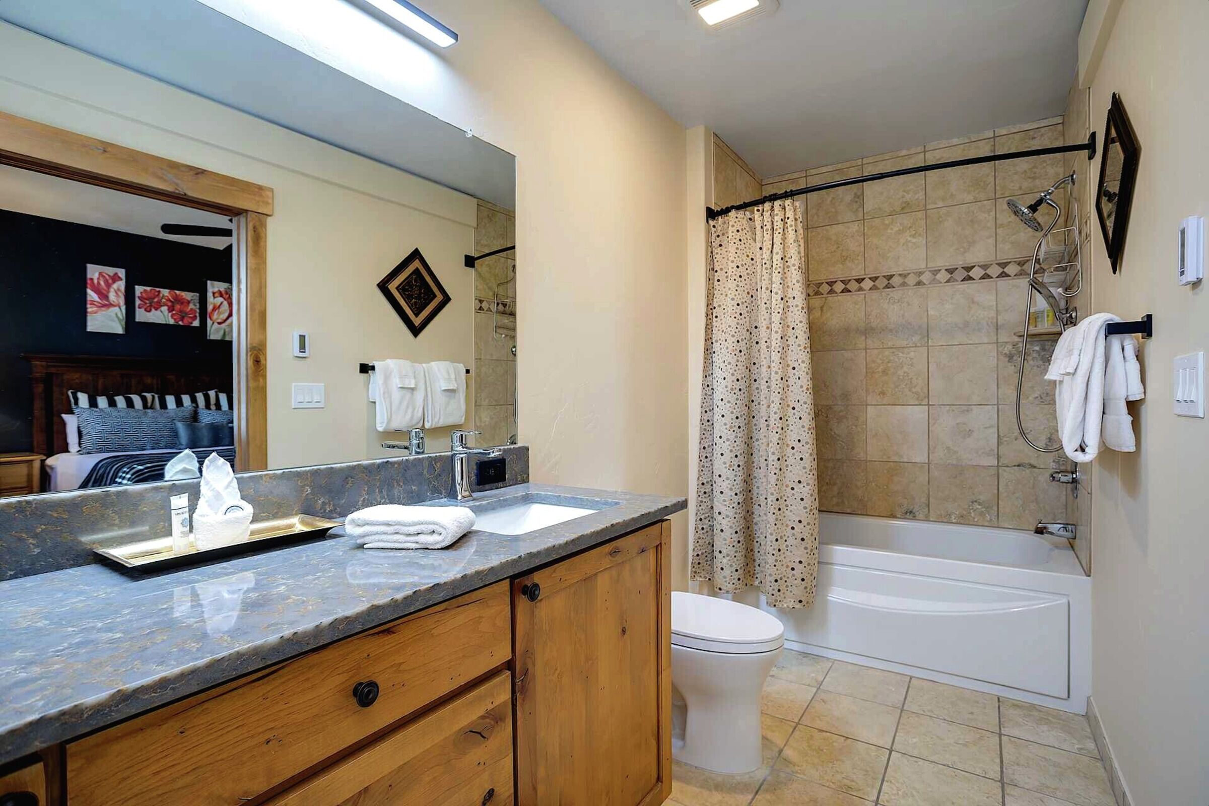 #3103 - Master Ensuite Bathroom