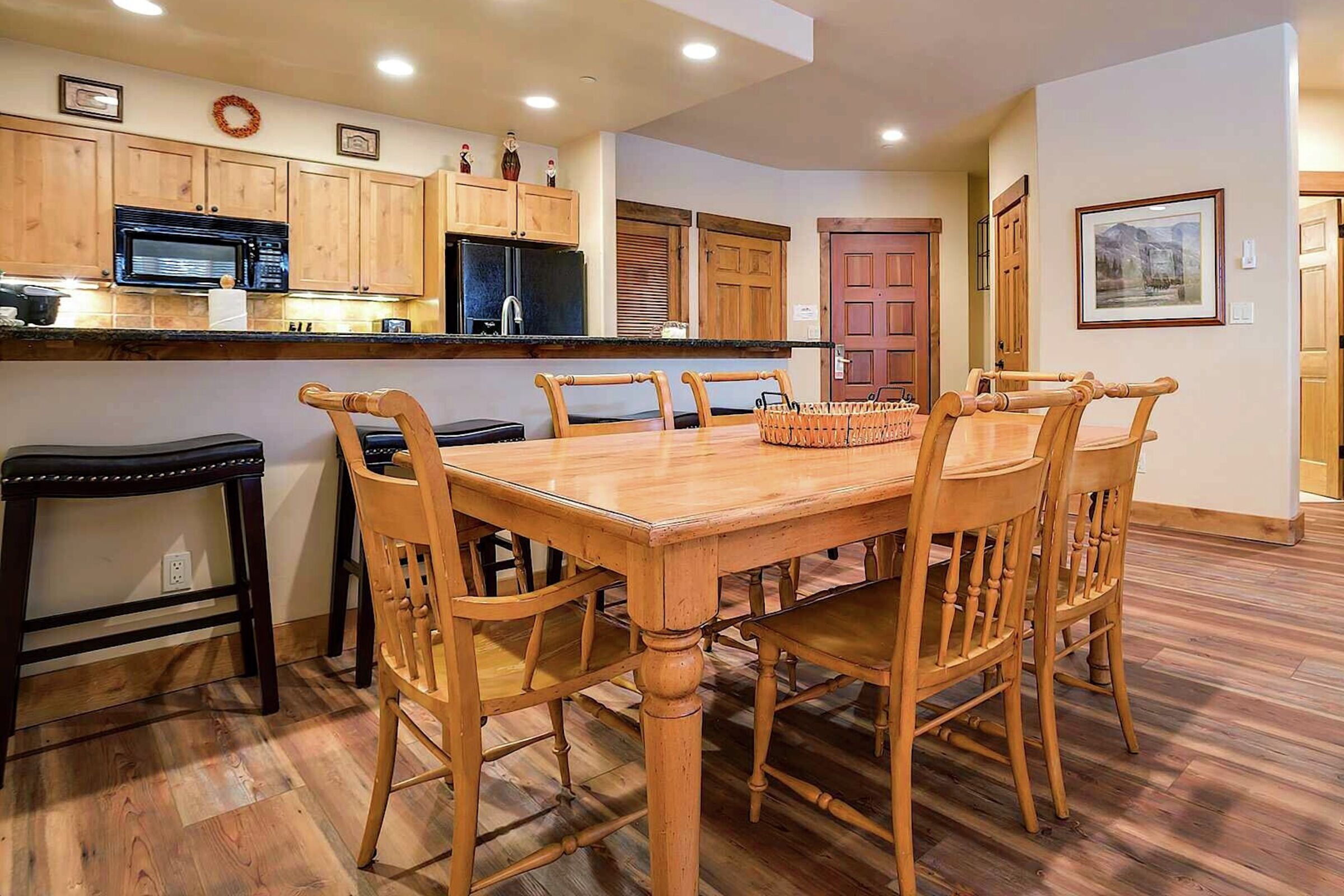 #3202 - Dining Area