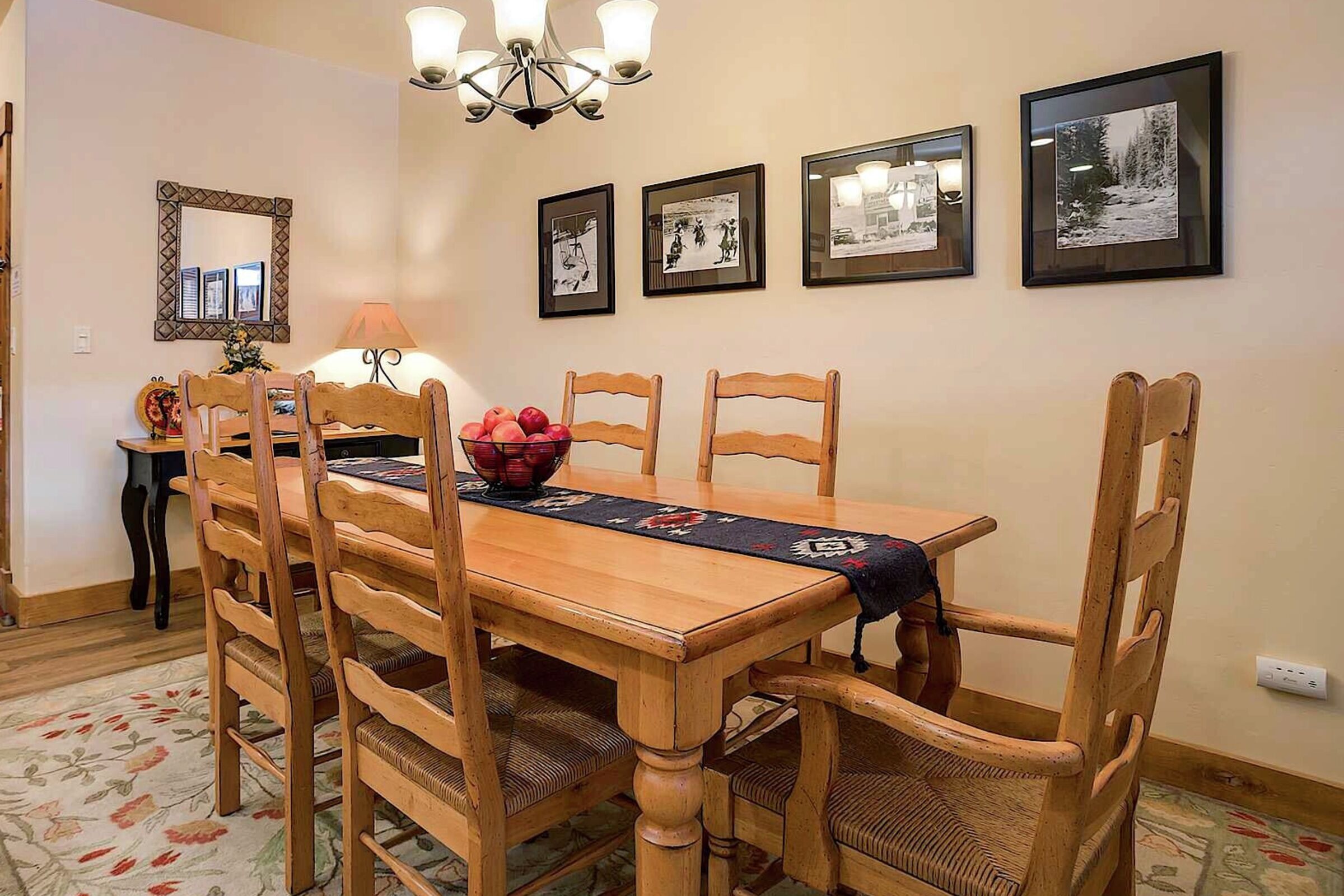 #3204 - Dining Area