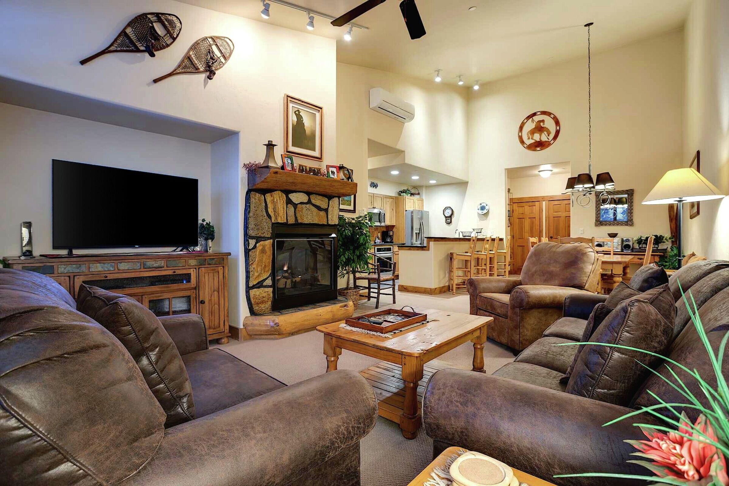 #3304 - Living Area