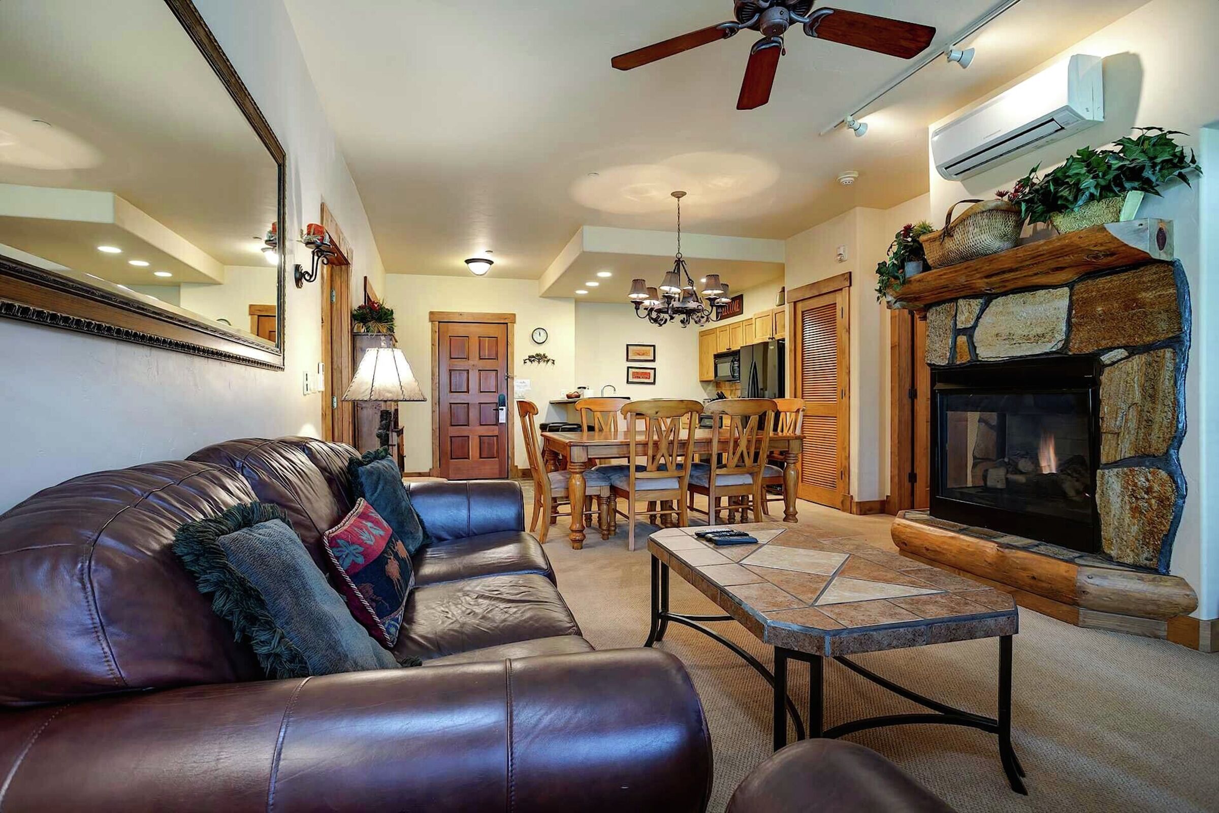 #3105 - Living Area