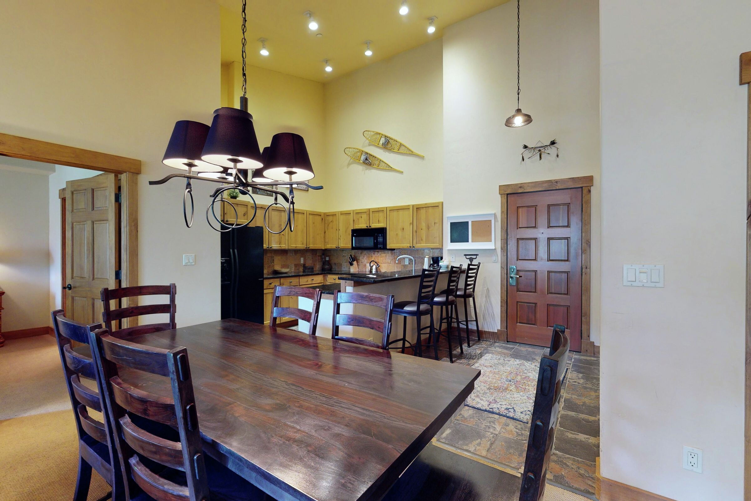 Dining Room & Kitchen