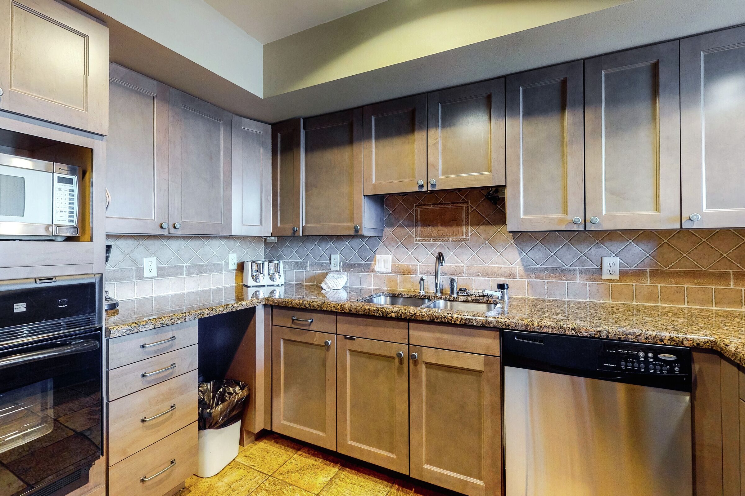 Clarion #2 - Kitchen