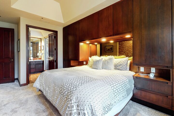 Clarion #2 - Master Bedroom