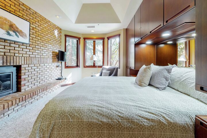 Clarion #2 - Bedroom