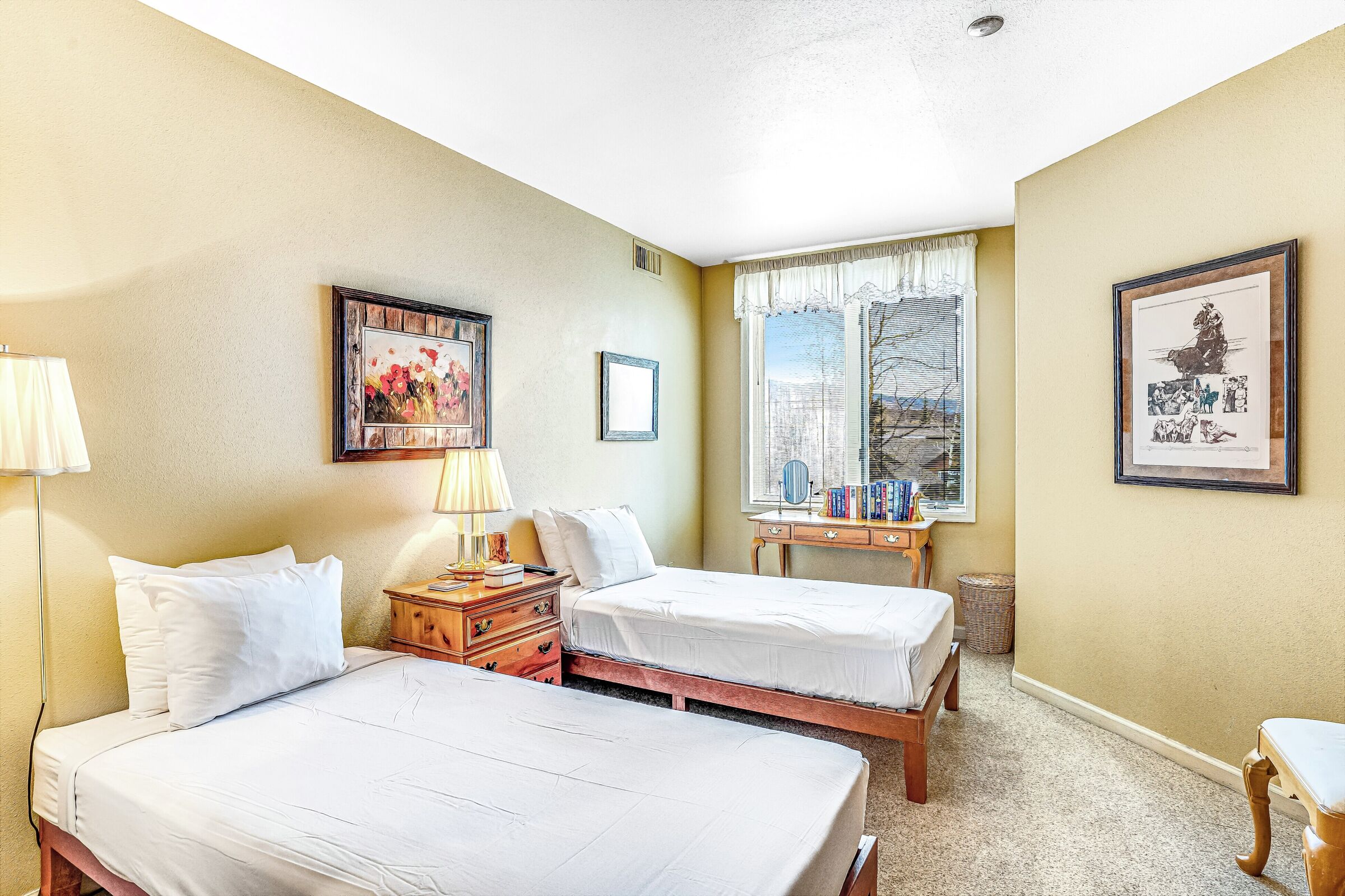 Windsor #2 - Bedroom