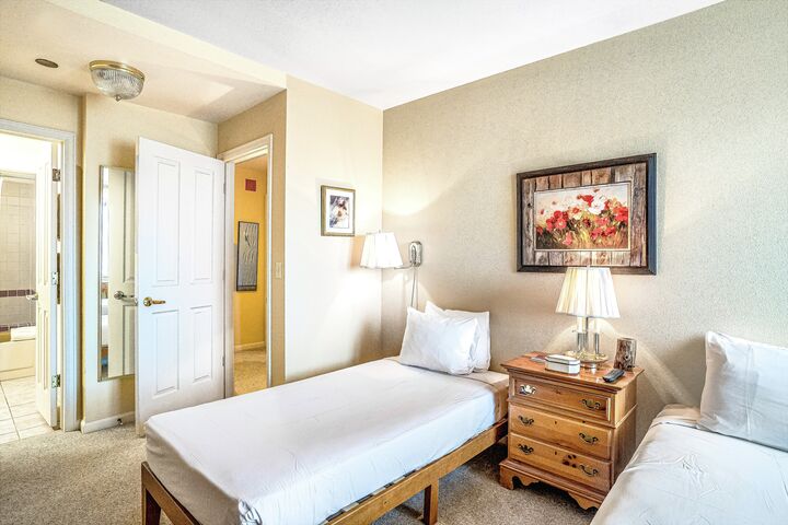 Windsor #2 - Bedroom