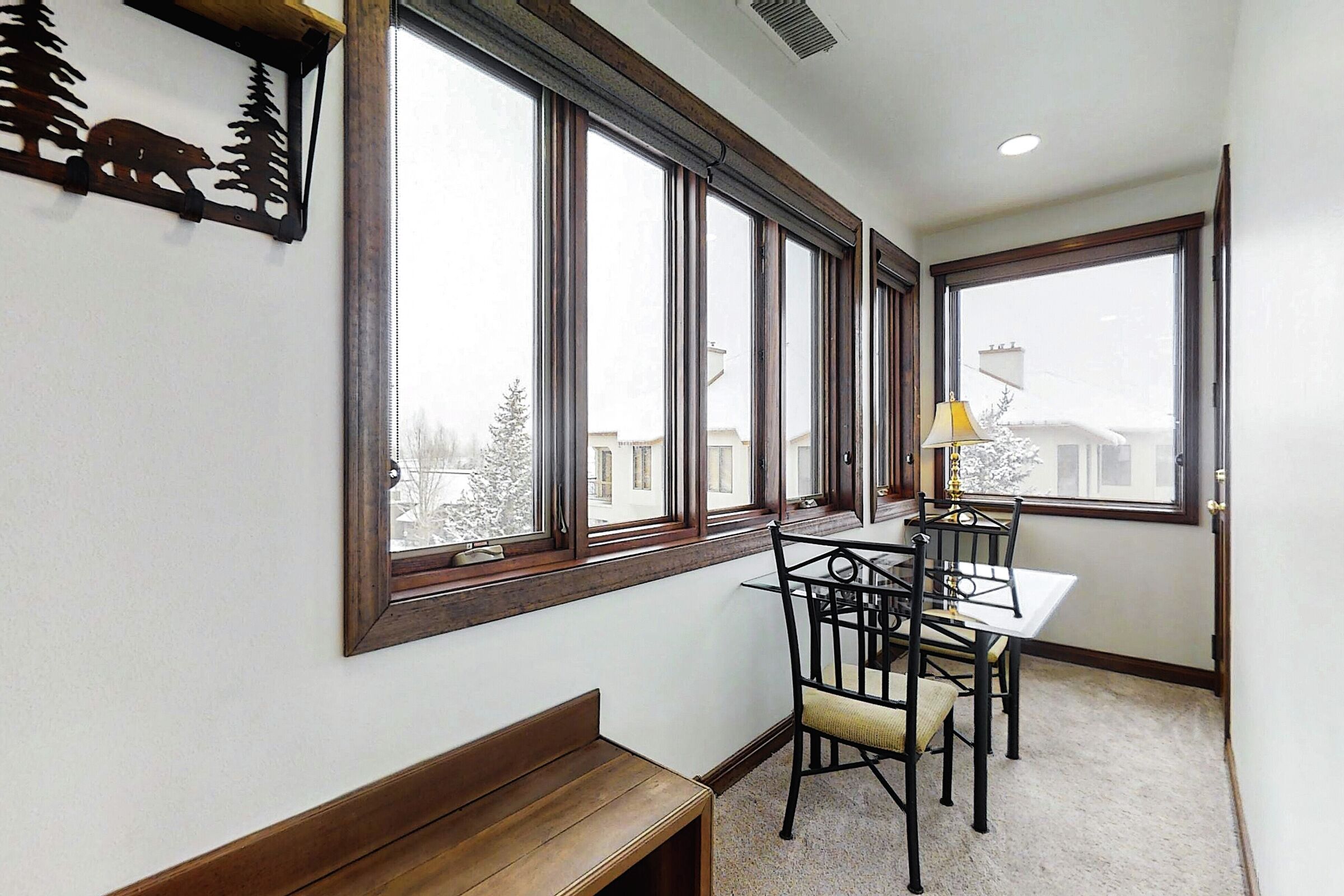 Penthouse #A - Breakfast Nook