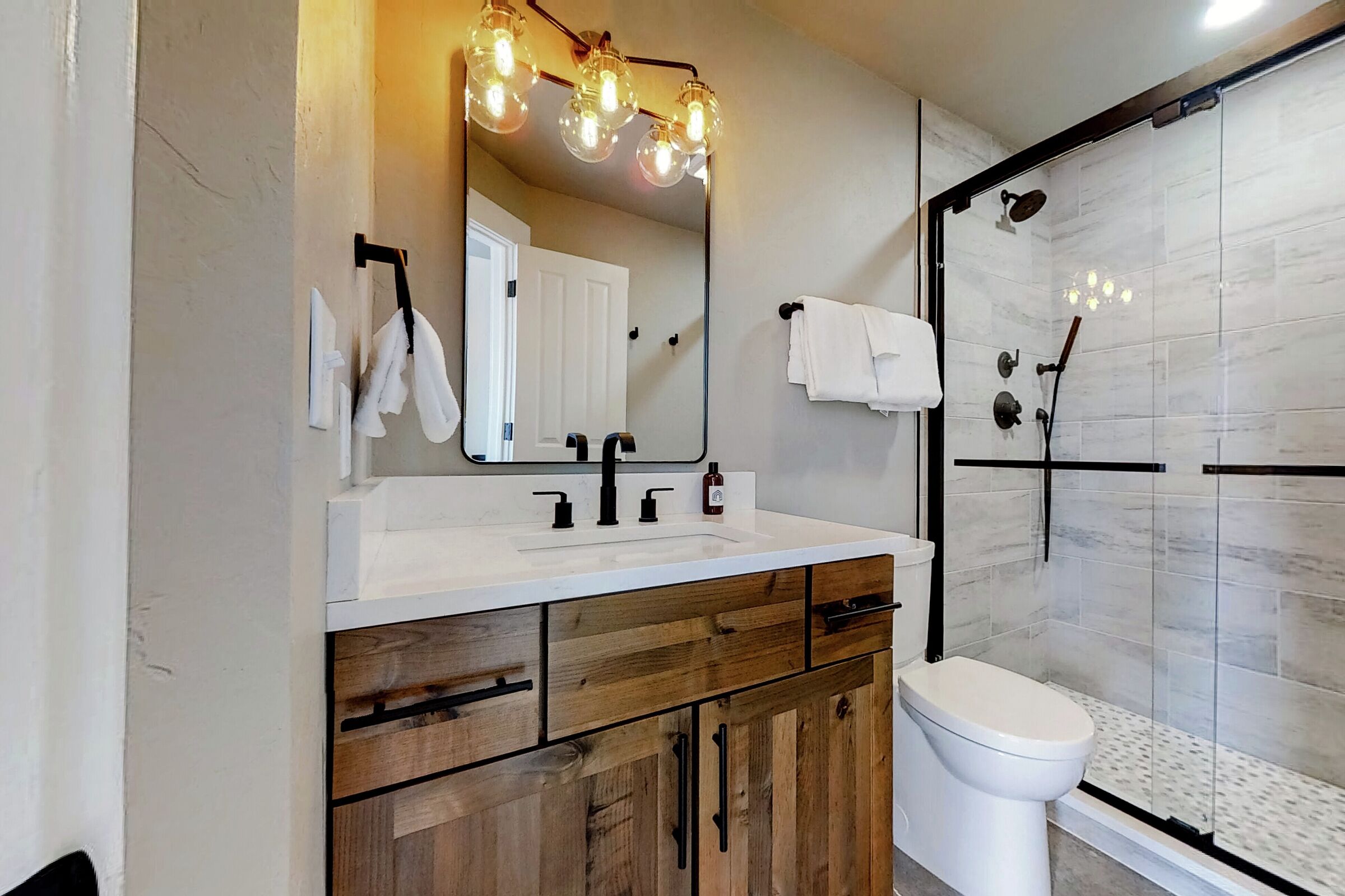 Cambridge #1 - Master Ensuite Bathroom