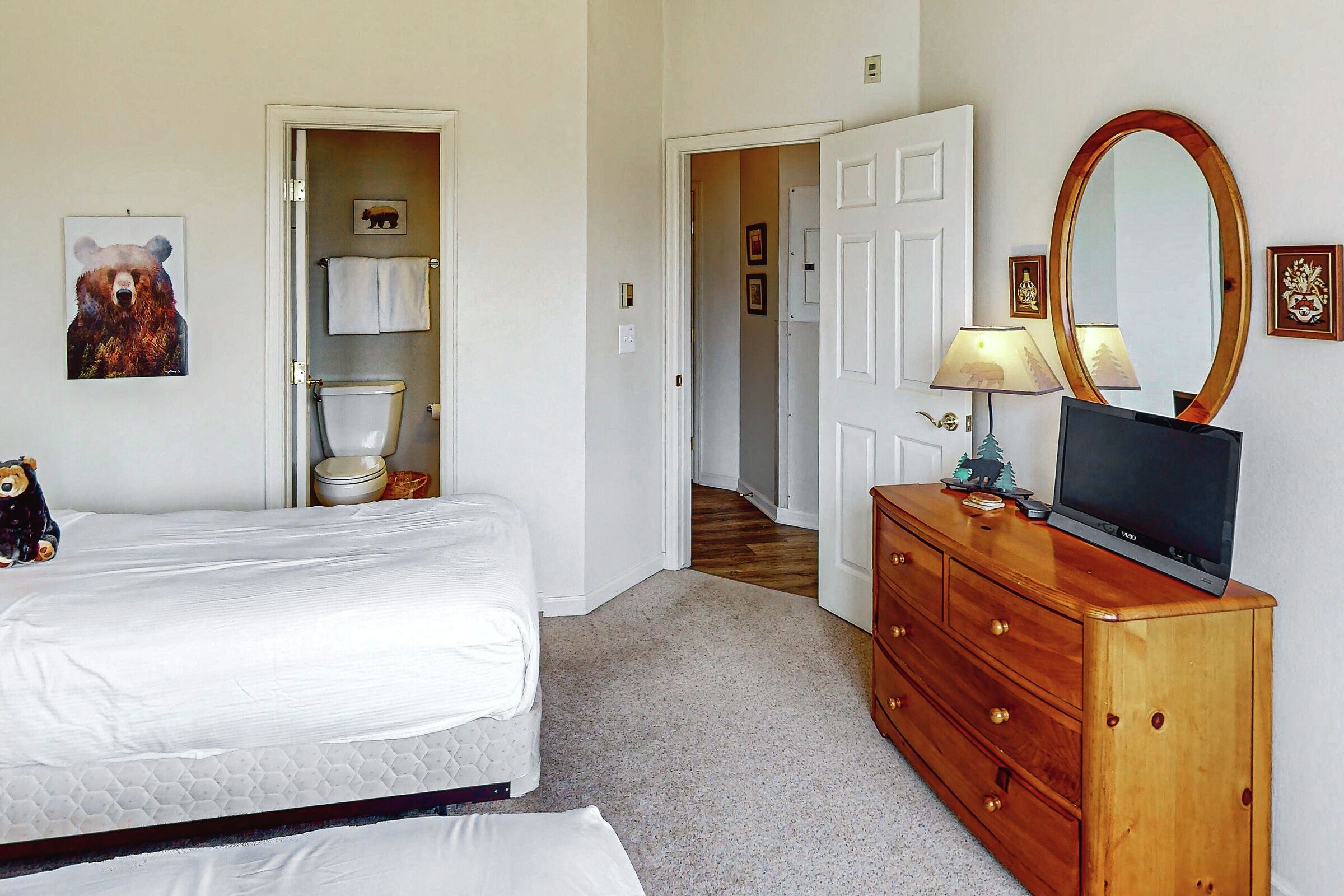 Cambridge #4 - Bedroom