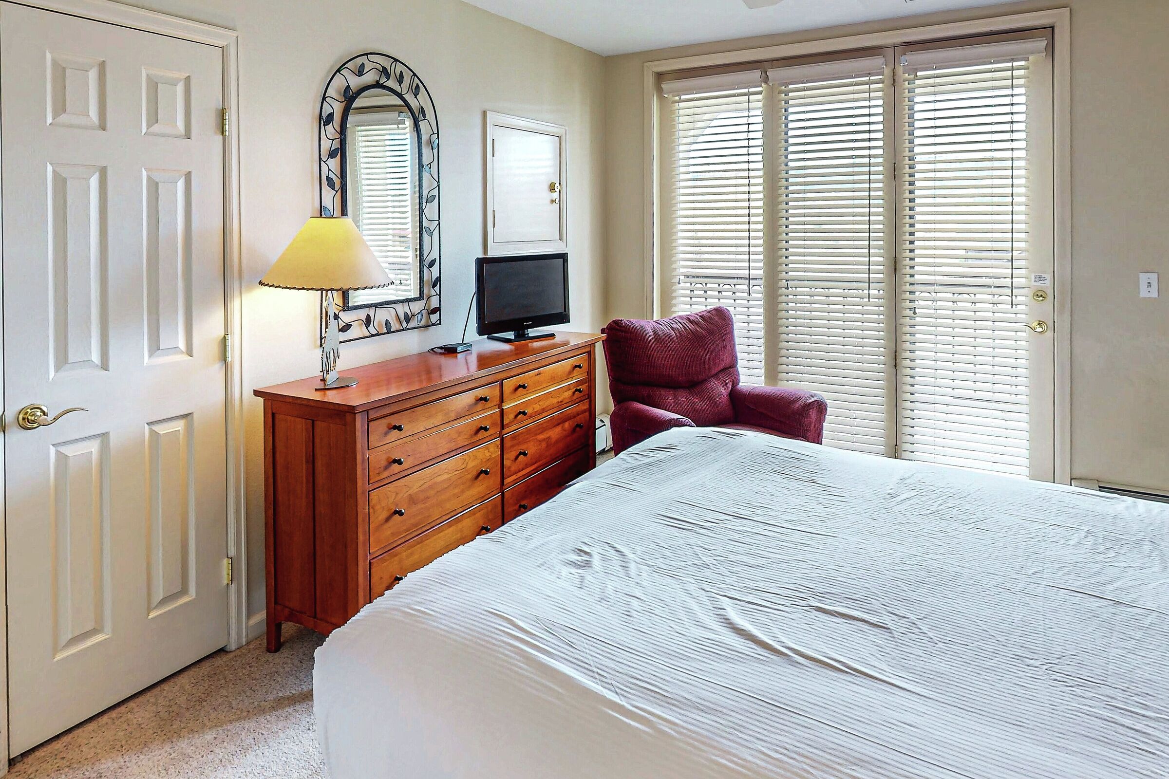 Cambridge #4 - Bedroom
