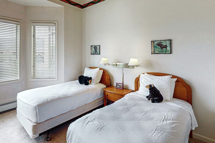 Cambridge #4 - Bedroom