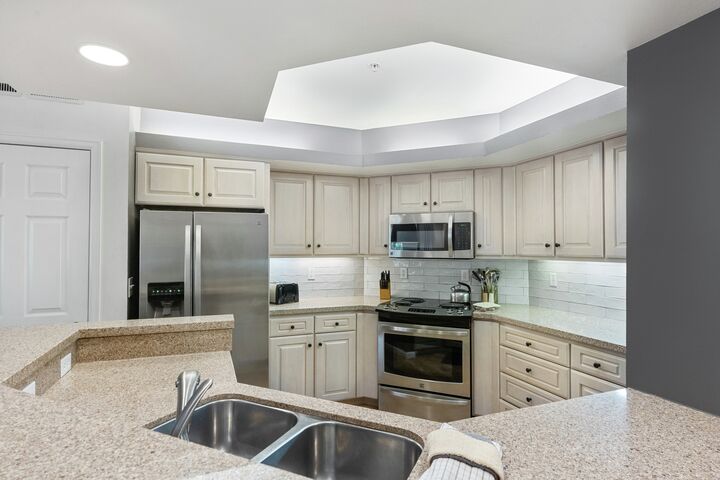 Hanover #4 - Kitchen