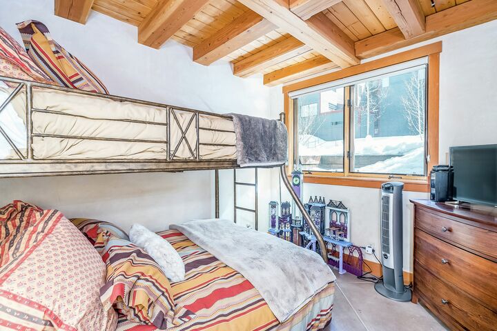 #404 - Alta Lodge - Bedroom