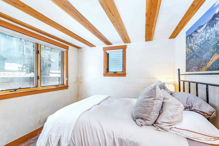 #404 - Alta Lodge - Bedroom