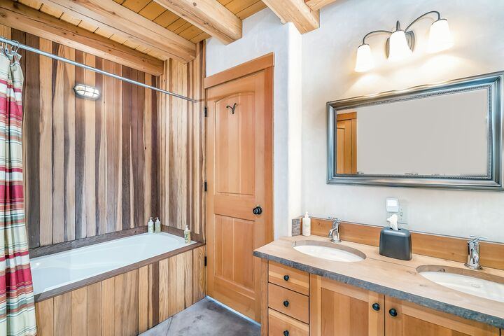 #404 - Alta Lodge - Ensuite Bathroom