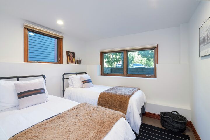 #333 - Blue Lake Lodge - Bedroom