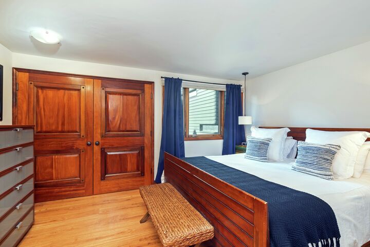 #333 - Blue Lake Lodge - Master Bedroom