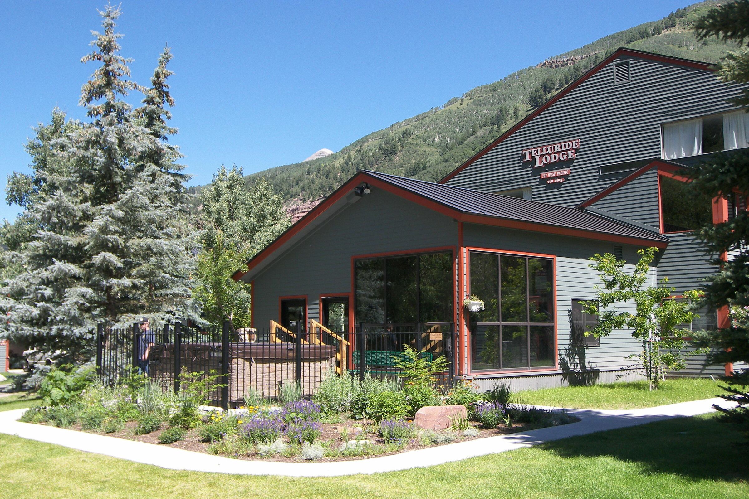 Telluride Lodge