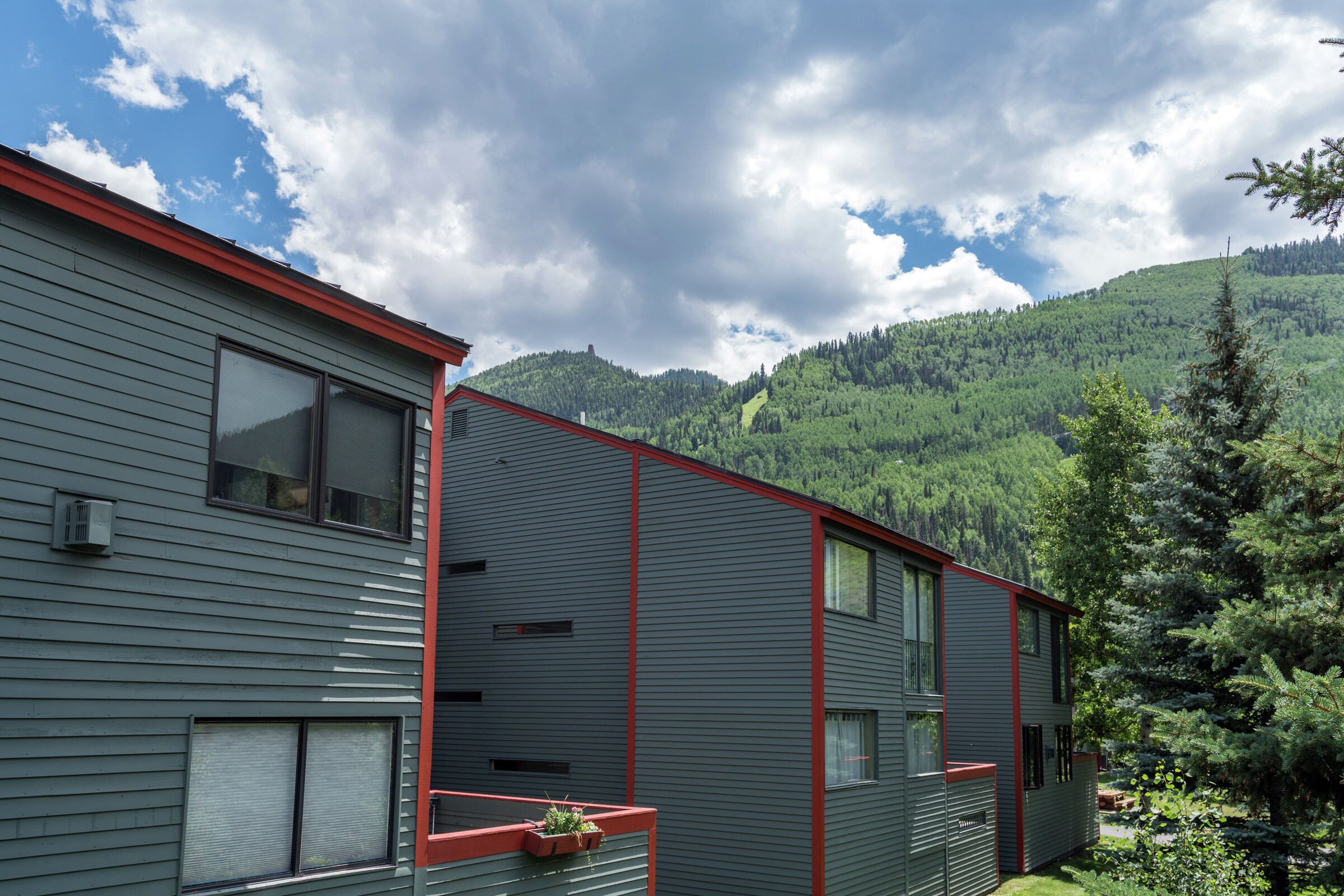 Telluride Lodge