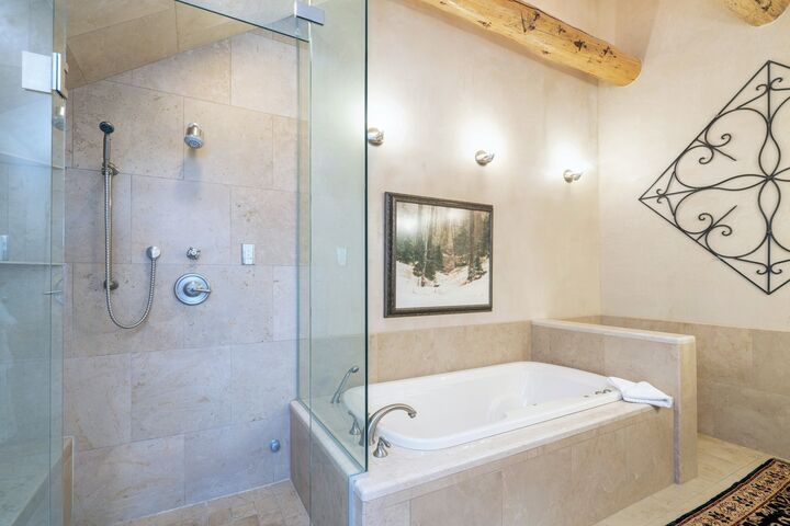 #403 - Master Ensuite Bathroom