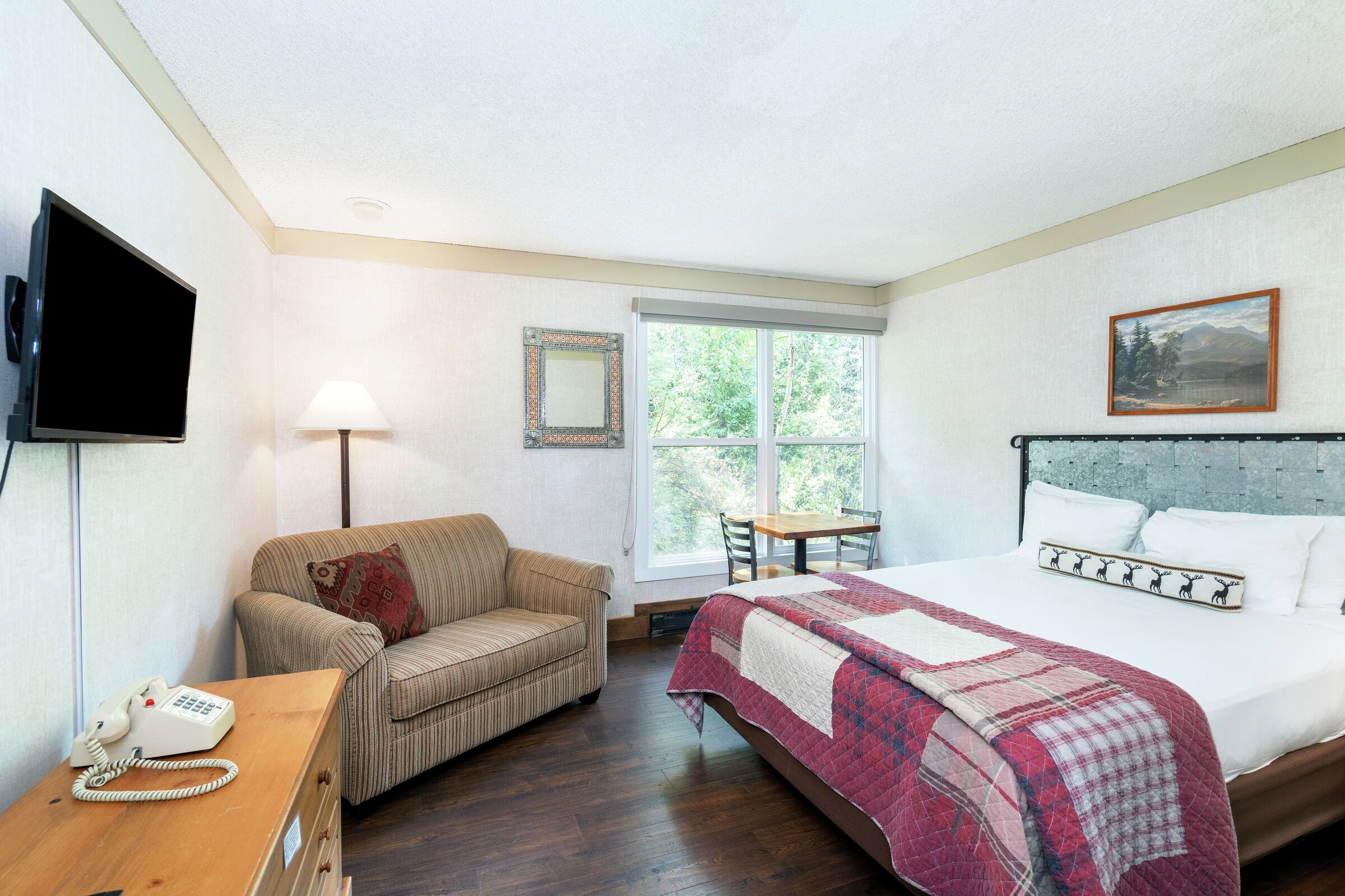 #411 - Guest Room