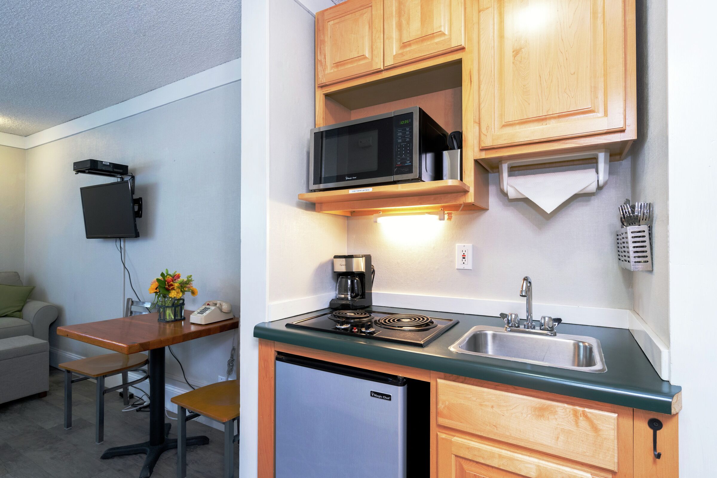 Guest Room Kitchenette