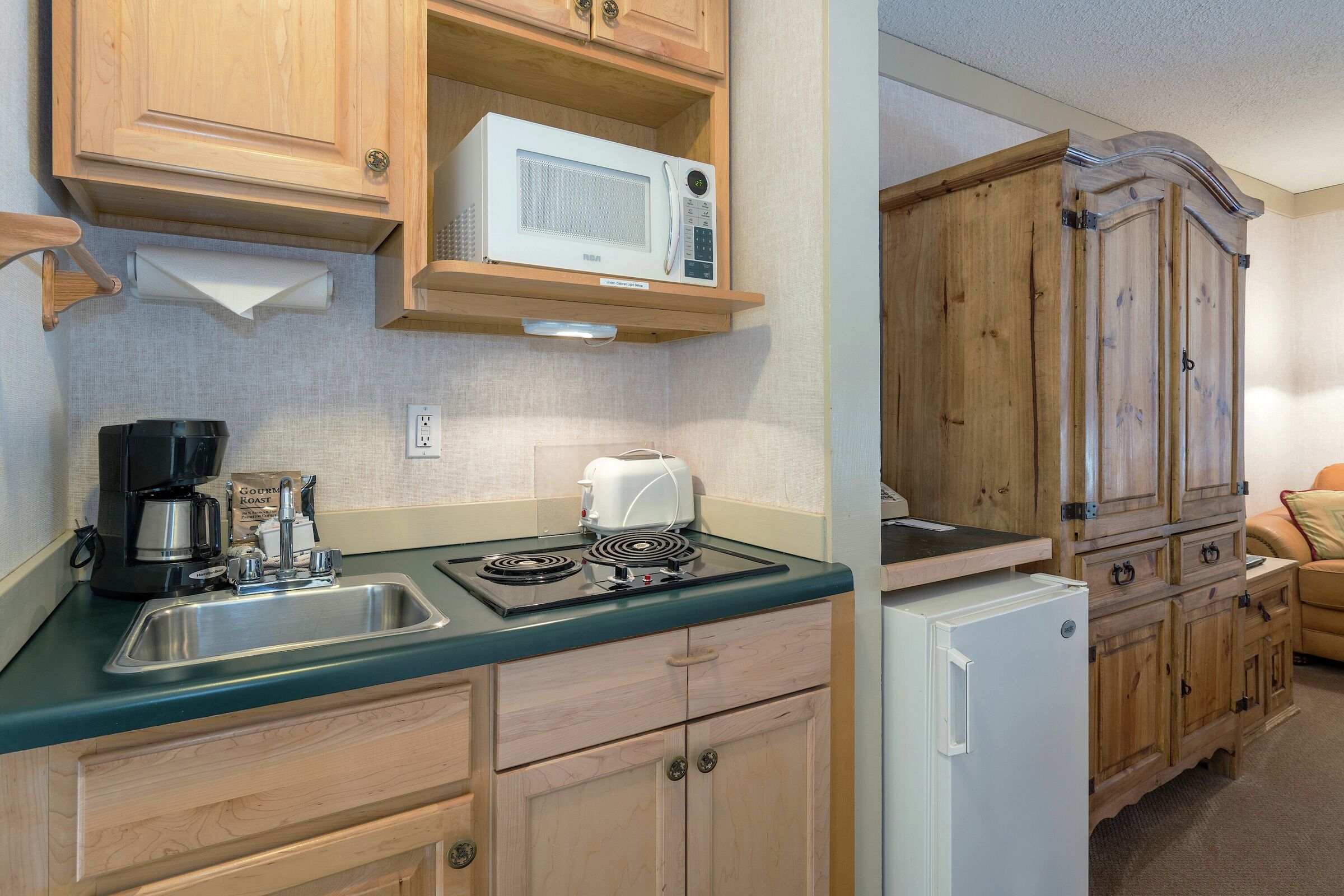 Guest Room Kitchenette