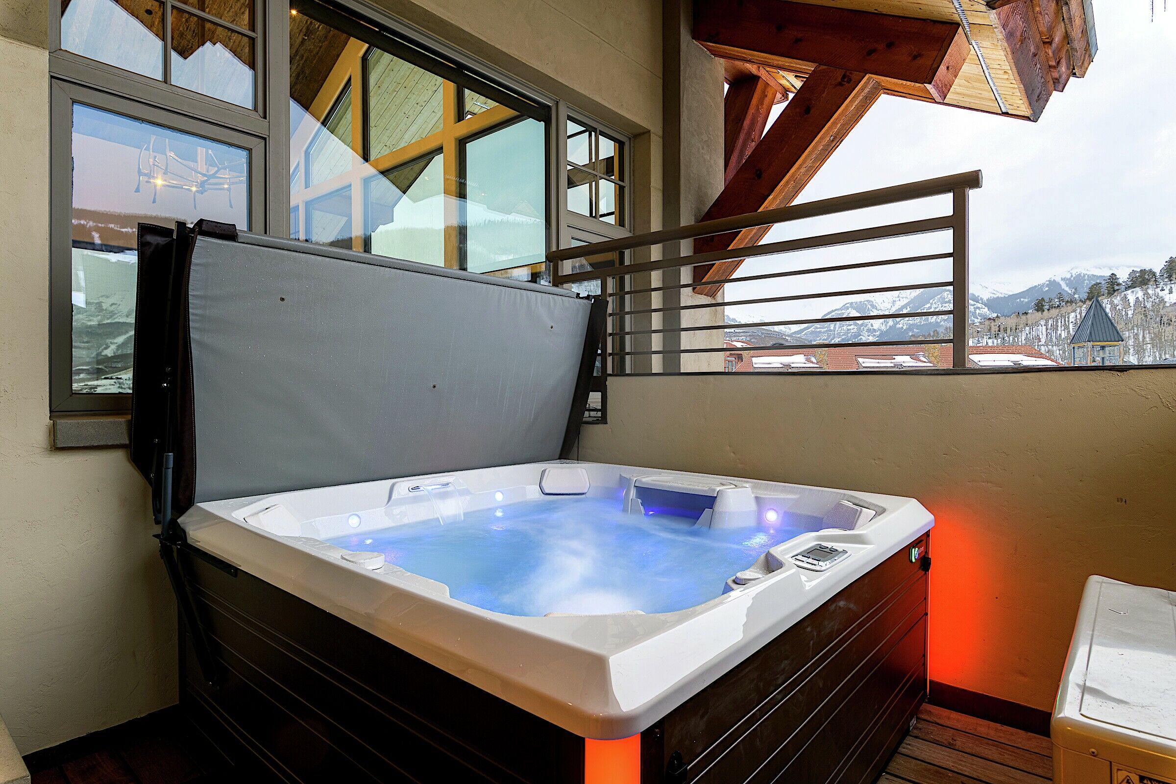 Balcony with Hot Tub