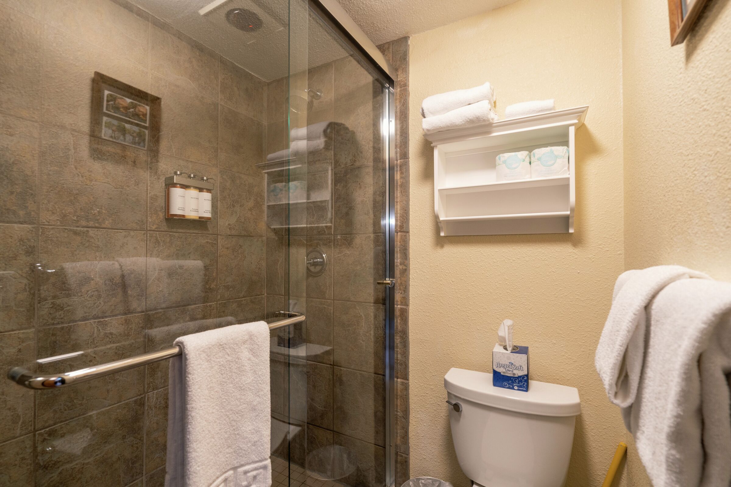 #8 - Hotel Room Bathroom