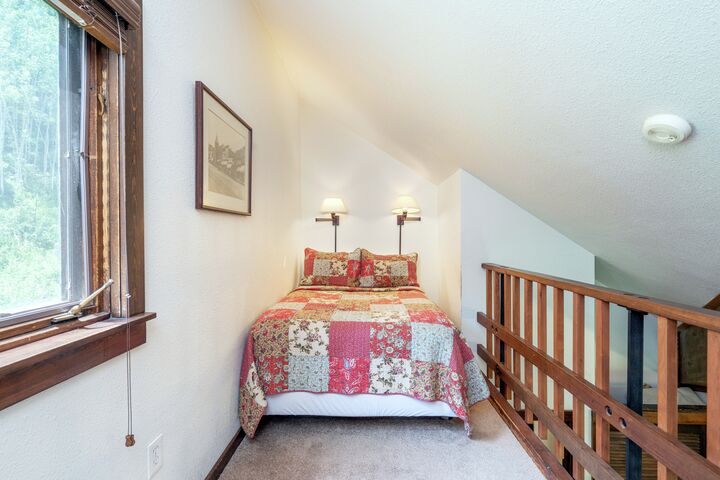 #7 - Loft Bedroom