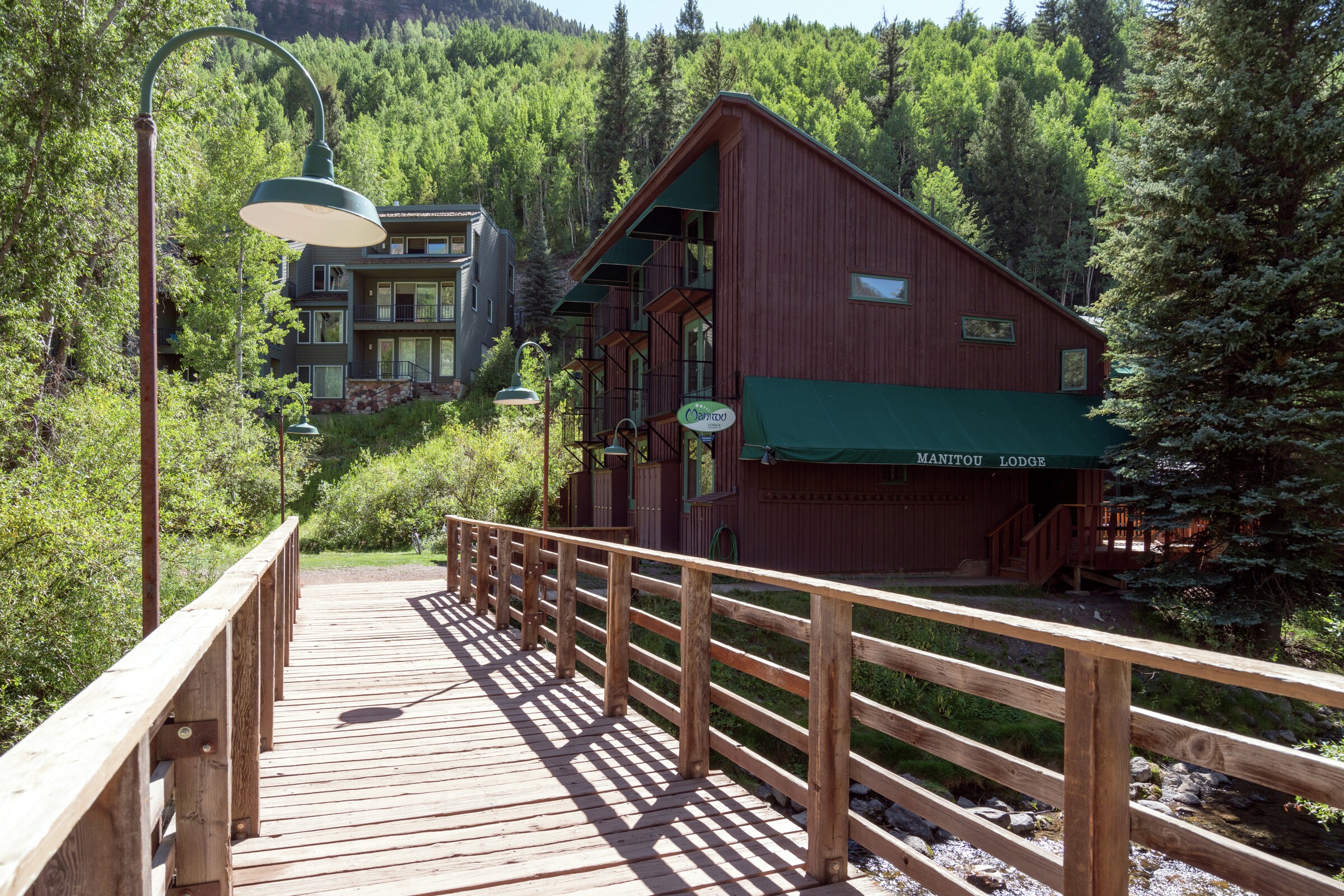 Manitou Lodge