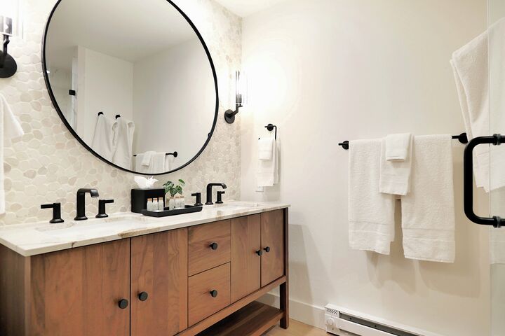 Master Ensuite Bathroom